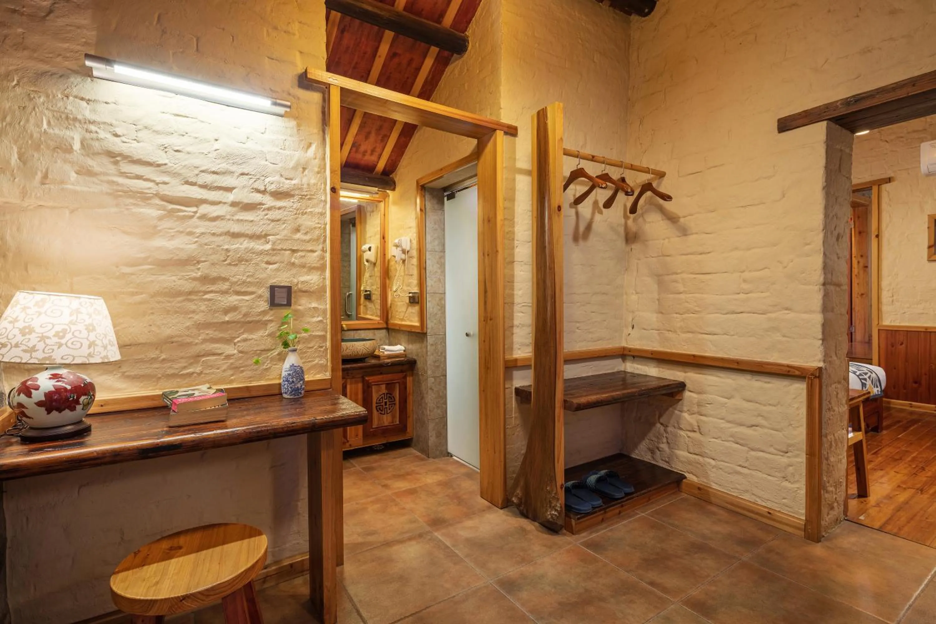 Hot Tub in Yangshuo Secret Garden