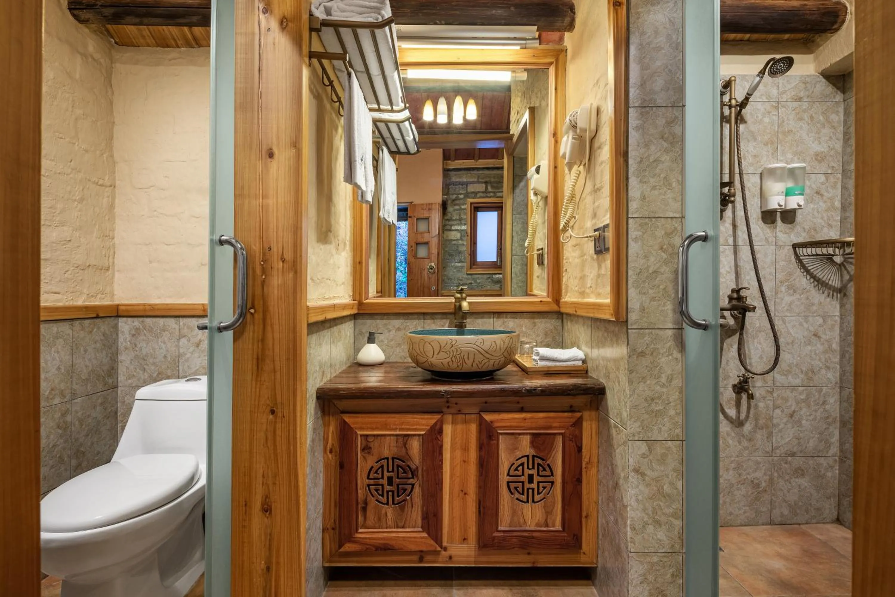 Hot Tub in Yangshuo Secret Garden