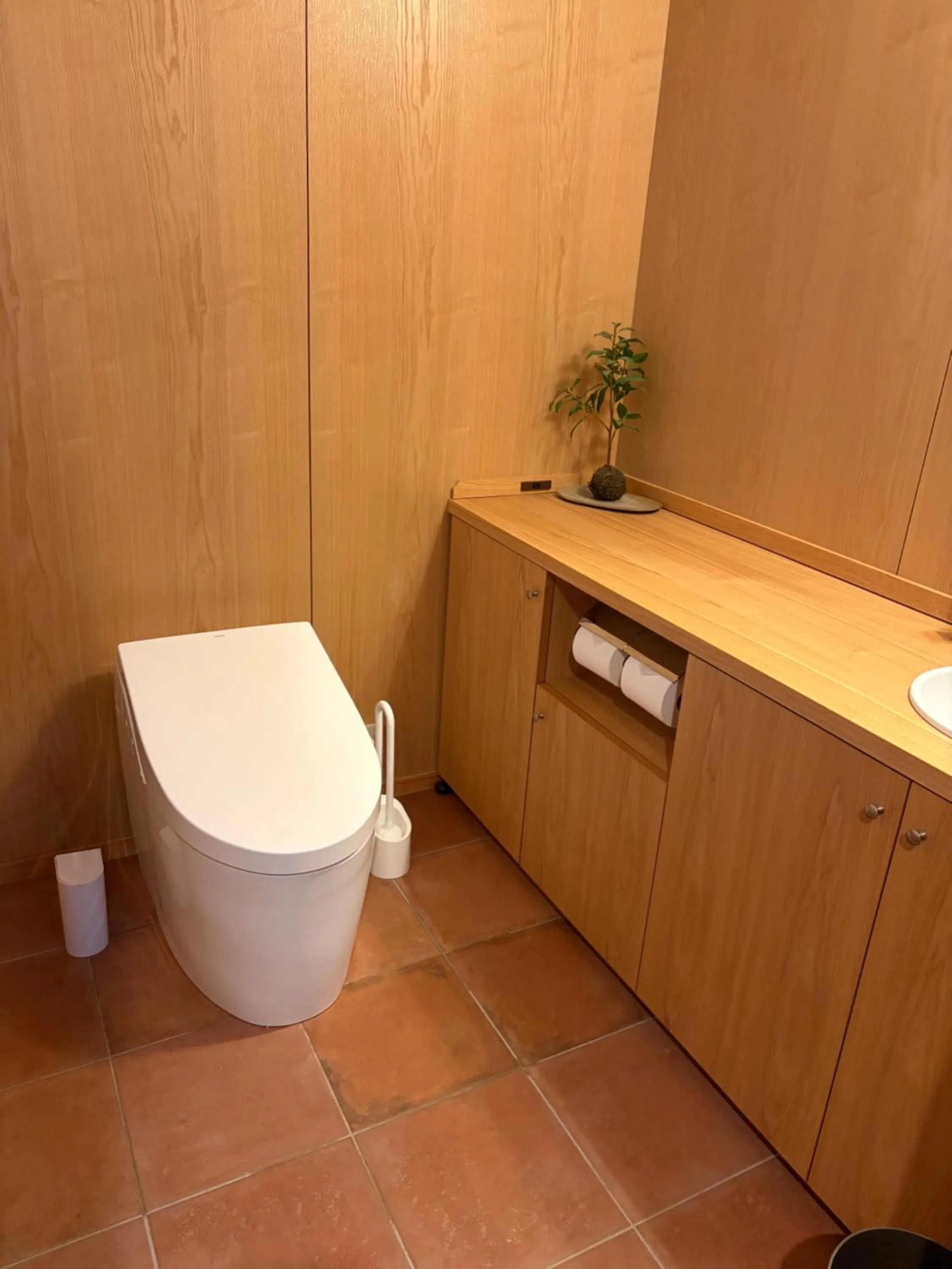 Toilet in Maru Izumiyacho