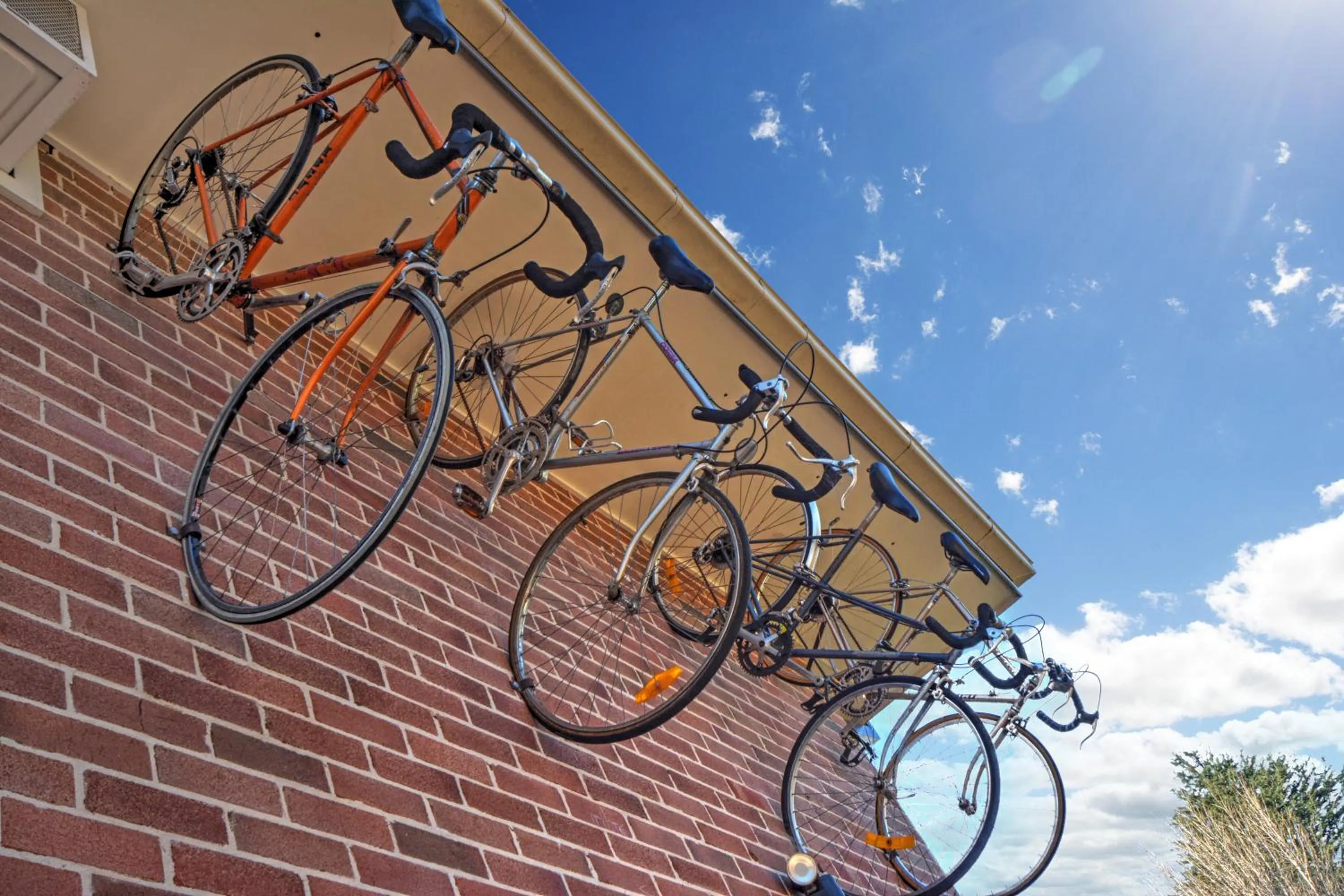 Living room in Pleasant Way River Lodge