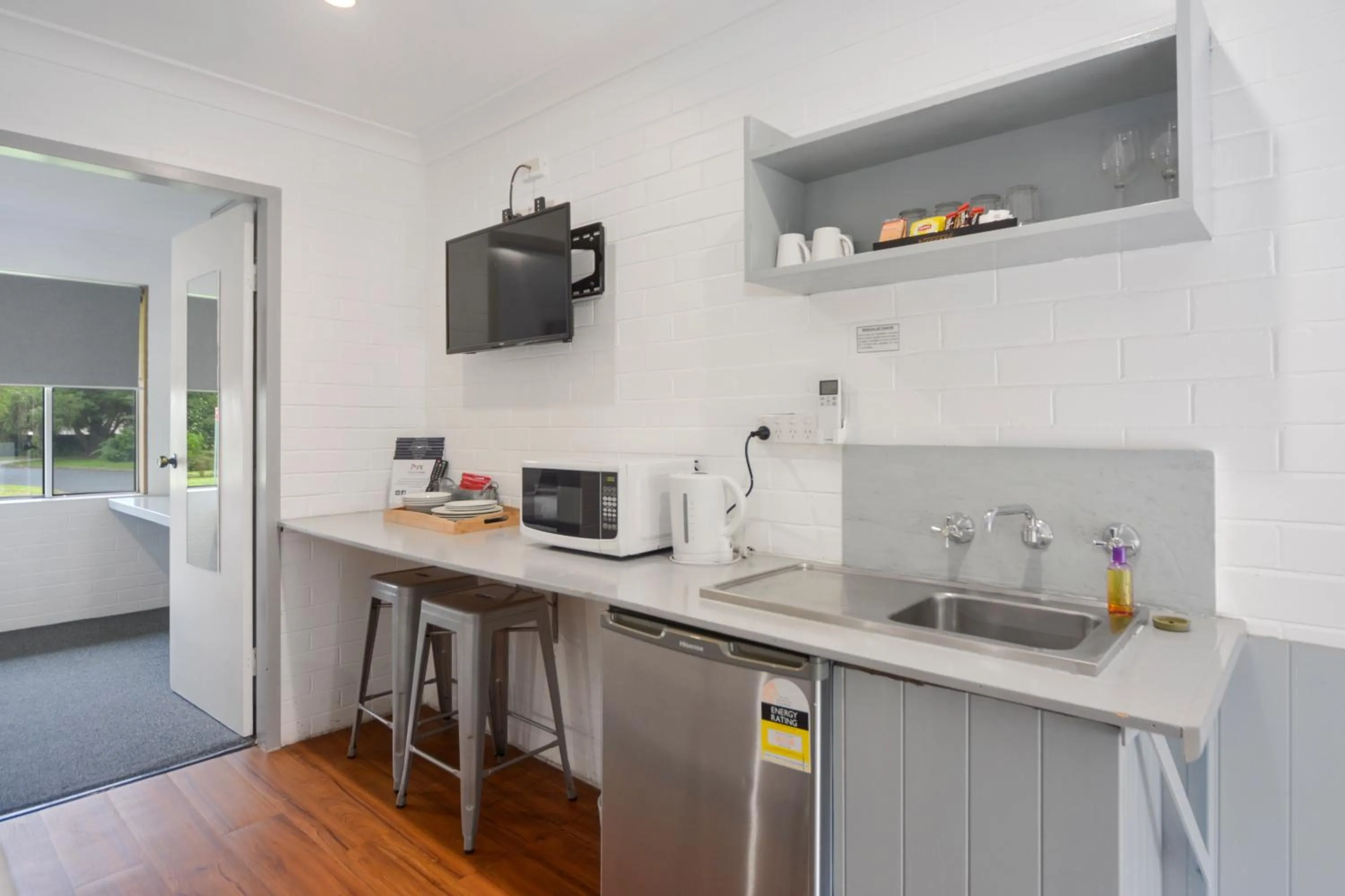 Kitchen or kitchenette in Pleasant Way River Lodge