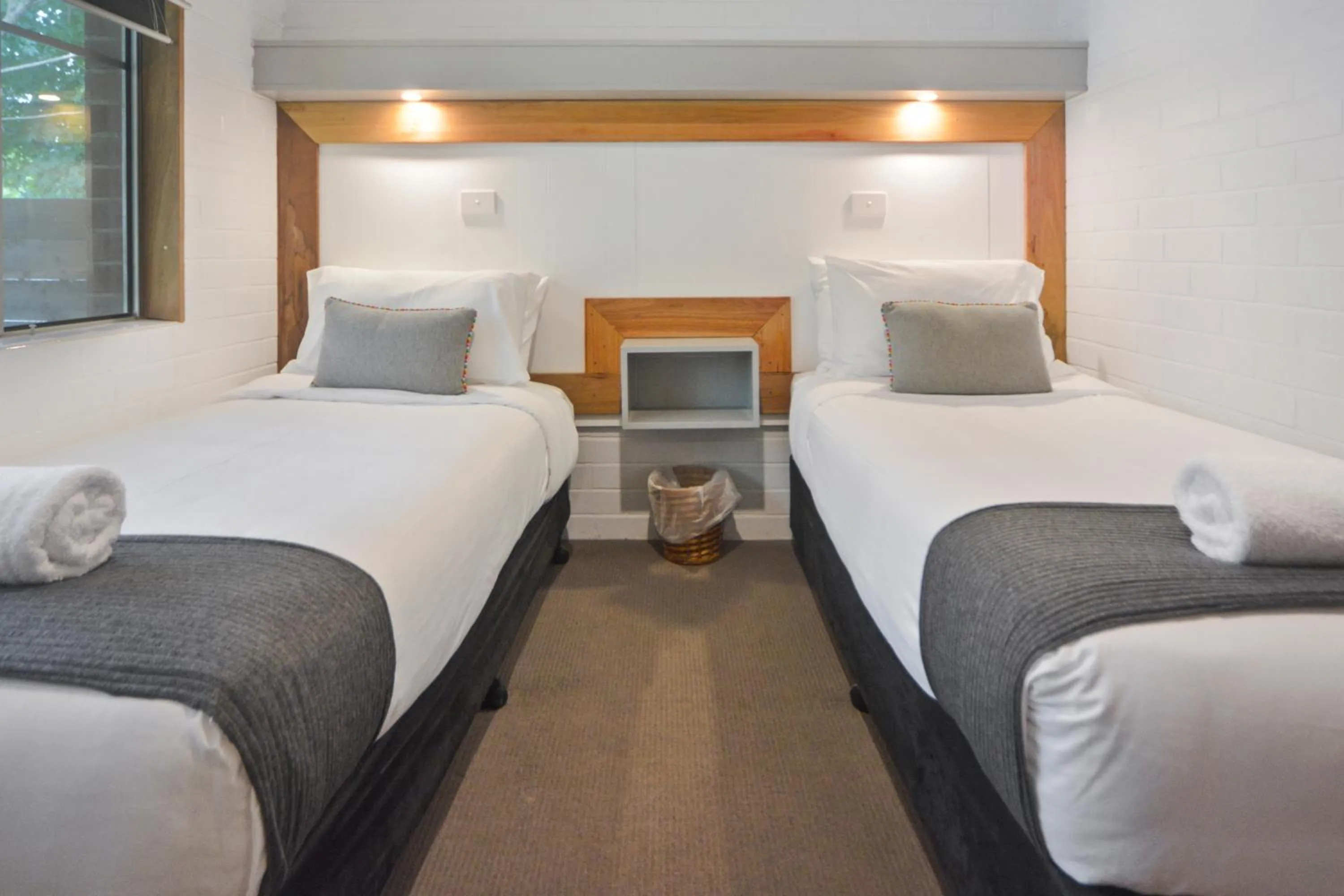 Bed in Pleasant Way River Lodge