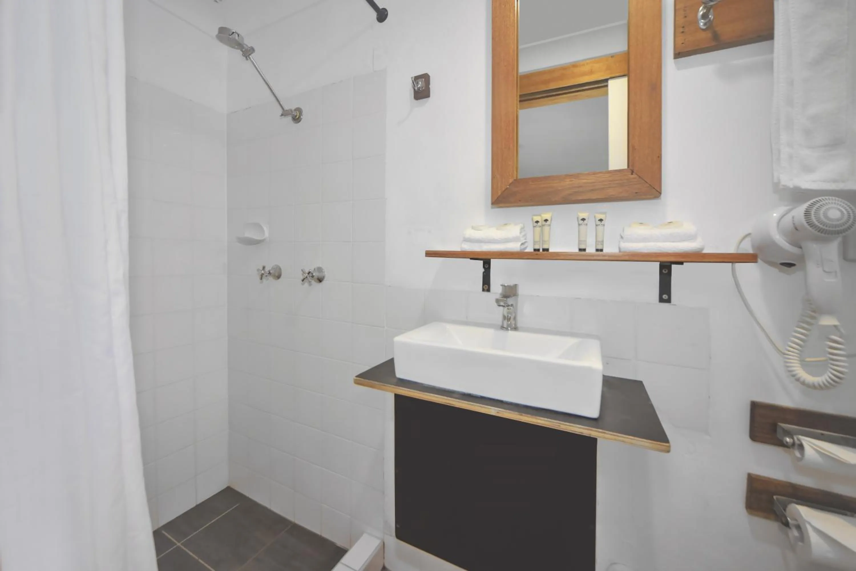 Bathroom in Pleasant Way River Lodge