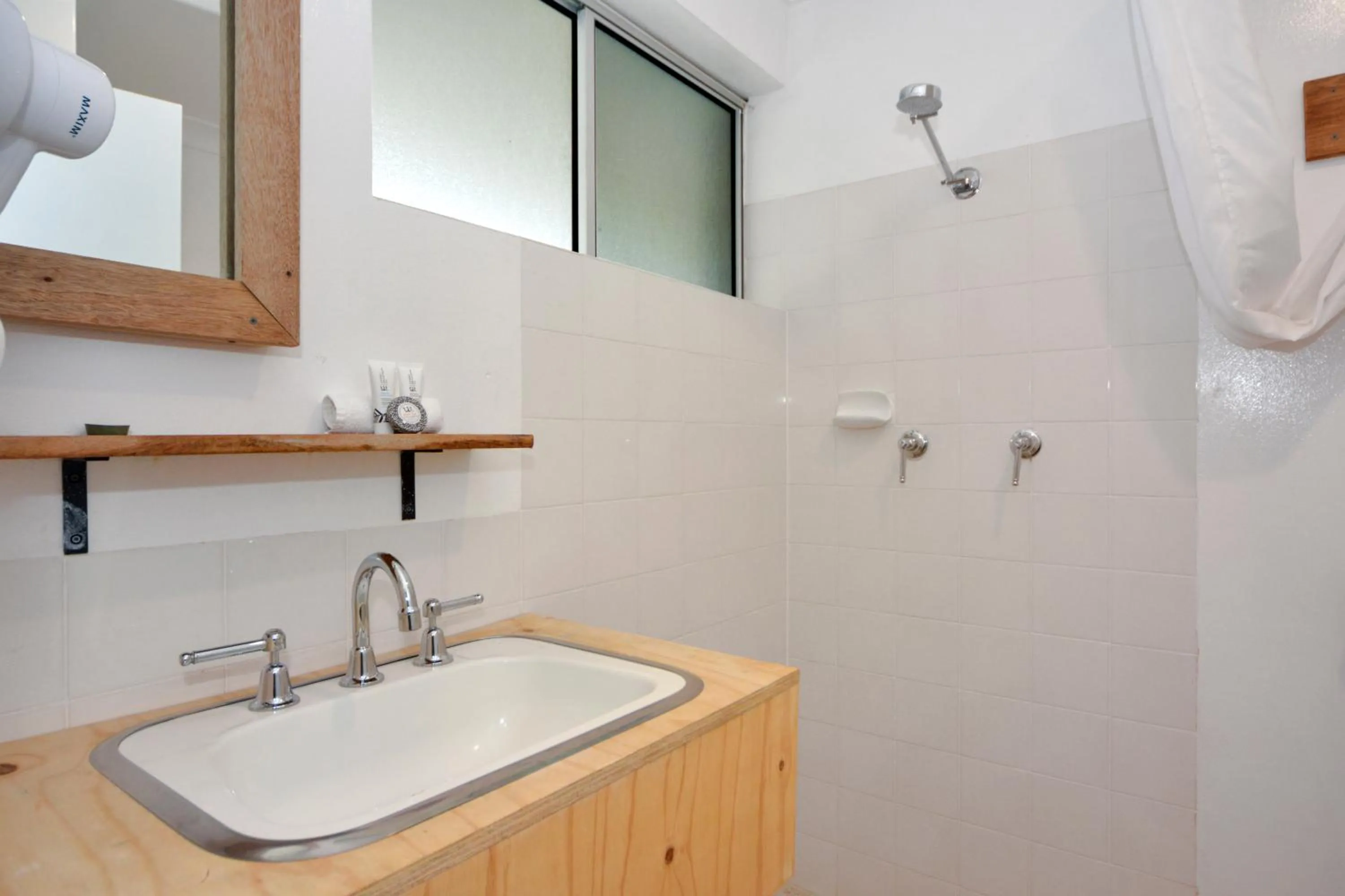 Bathroom in Pleasant Way River Lodge