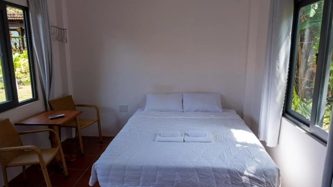 Bed in Phu Quoc Areca Garden Bungalow