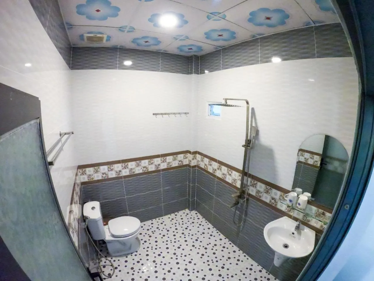 Shower in Phu Quoc Areca Garden Bungalow