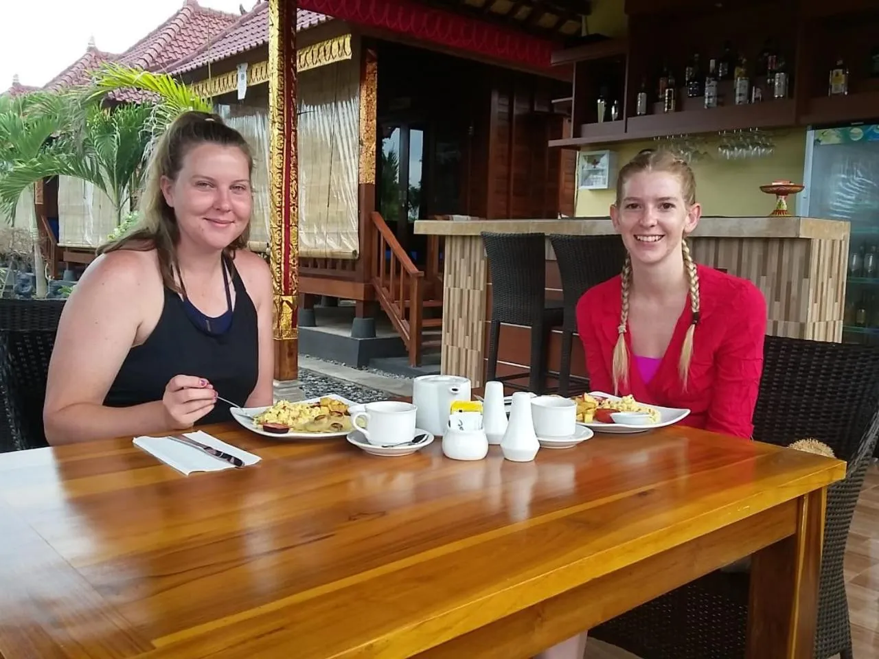 Food and drinks in Tatak Bunut Villa Ceningan