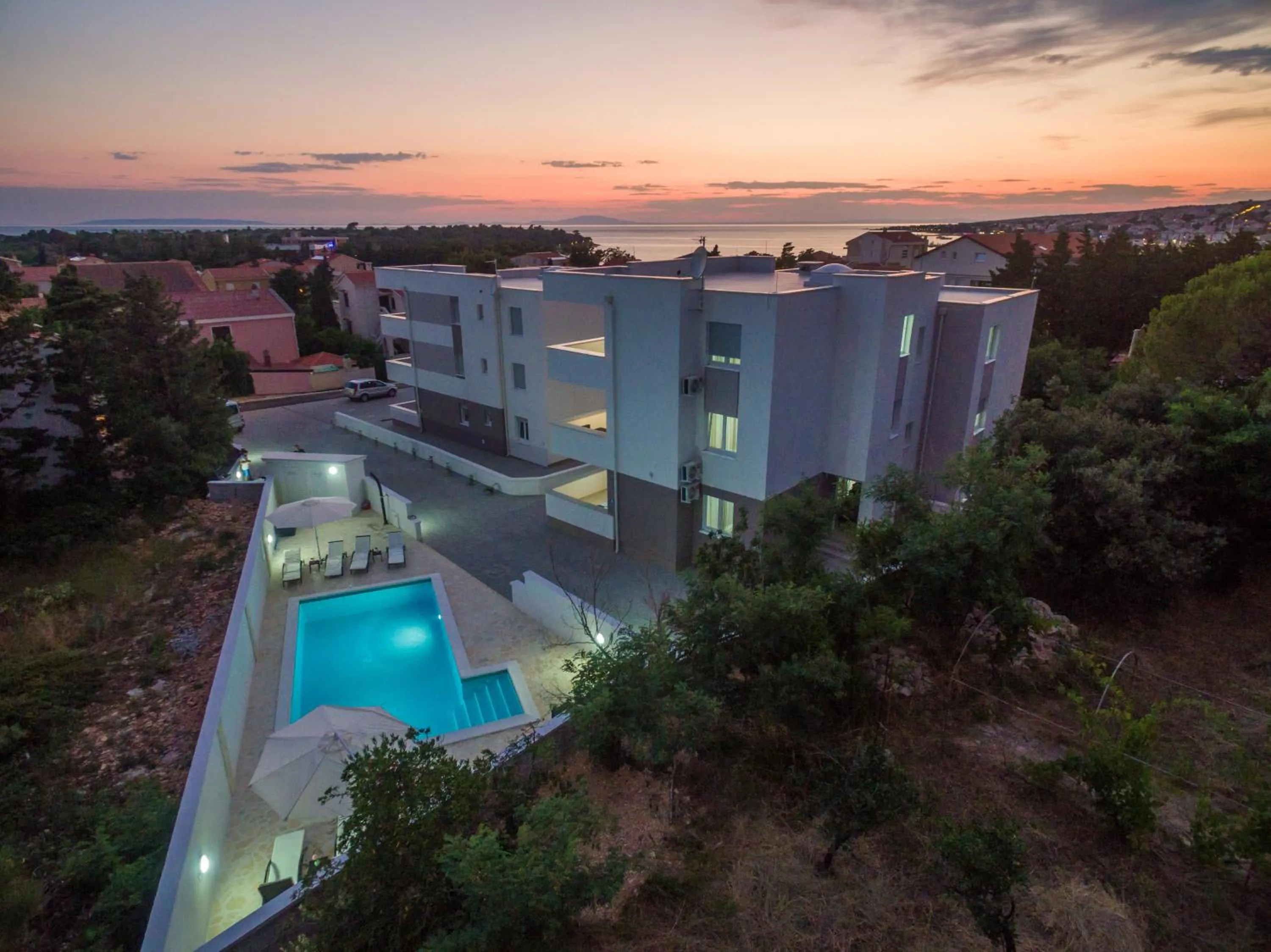 Villa Star 6 luxury apartment with a pool