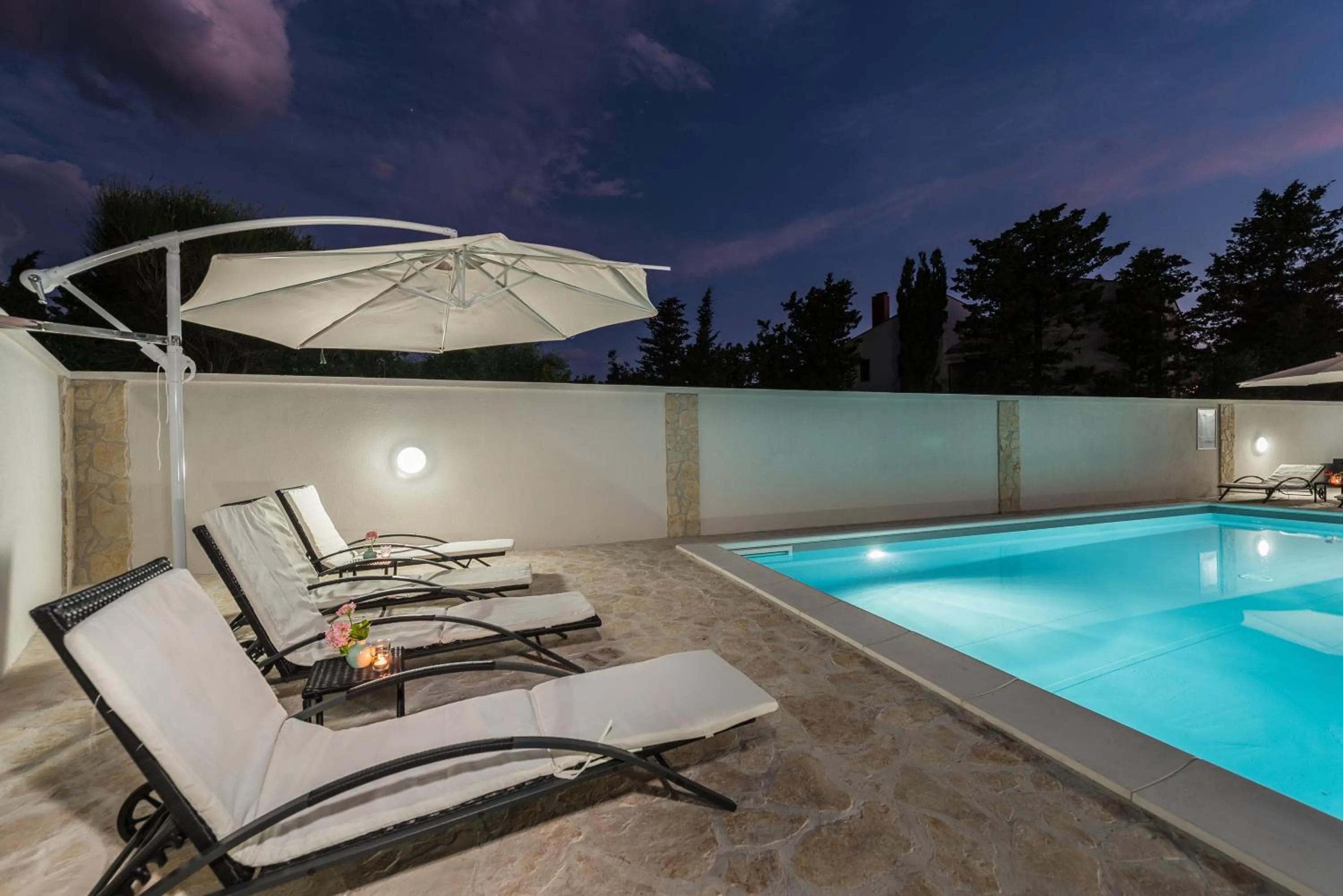Villa Star 6 luxury apartment with a pool