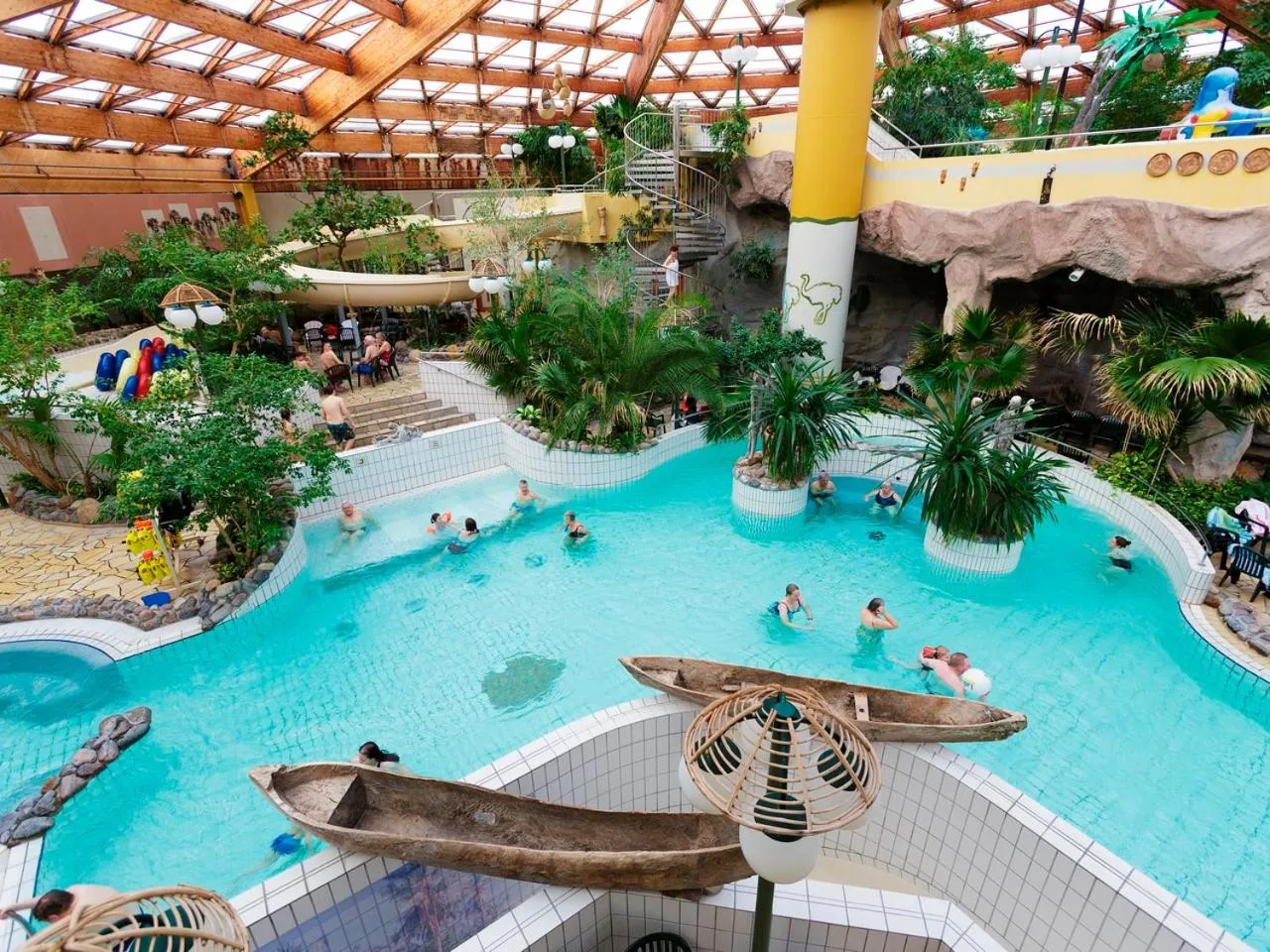 Aqua park in Hotel Nordseeküste by Center Parcs