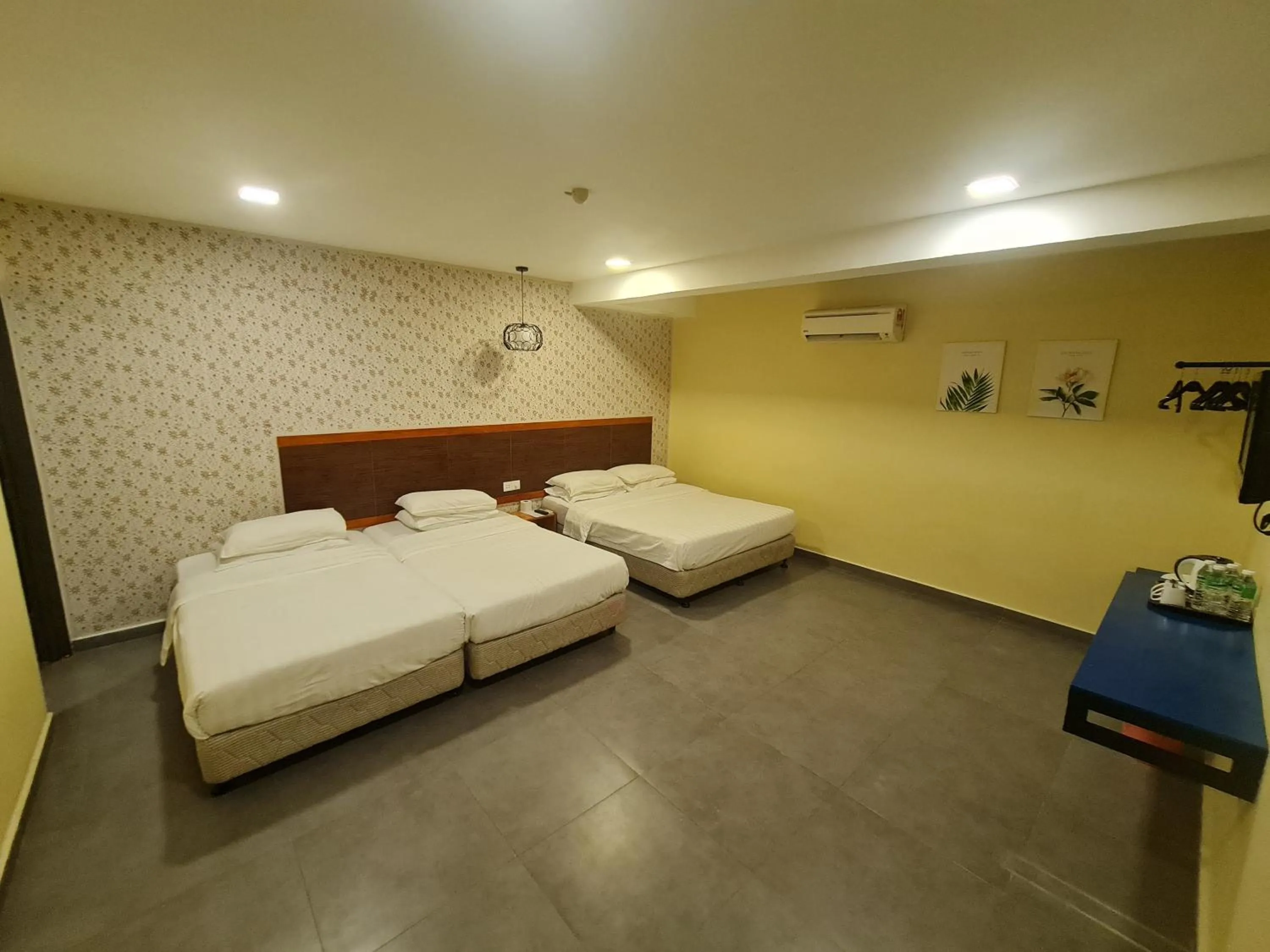 Bed in Hotel Bestari