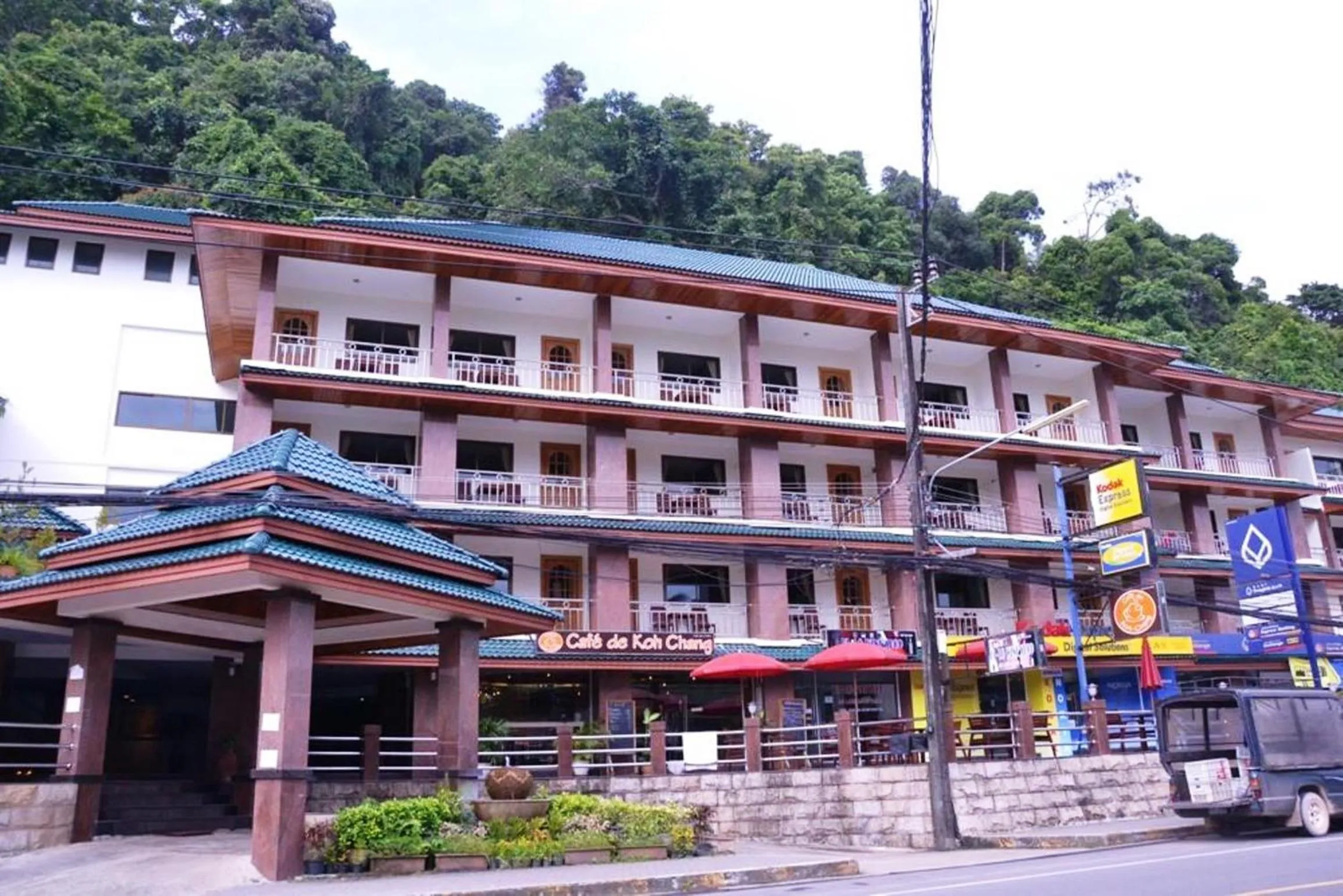 Facade/entrance in White Sand Princess