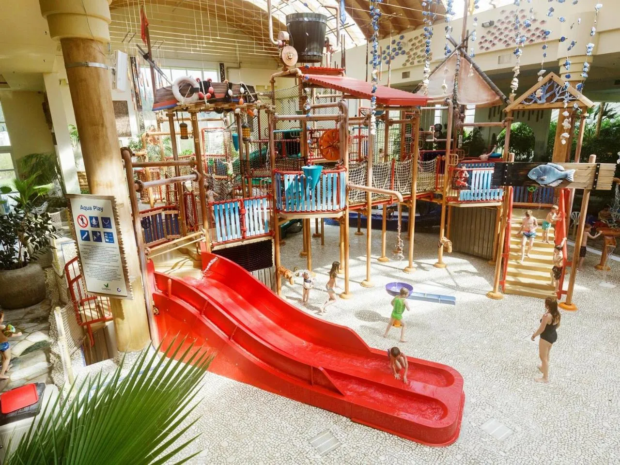 Aqua park in Hotel Hochsauerland by Center Parcs