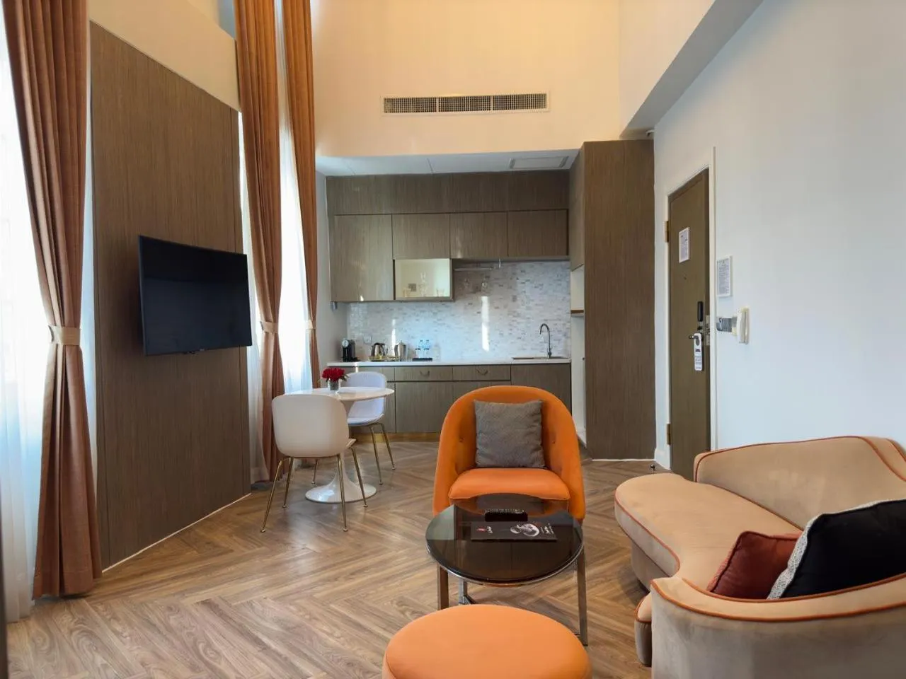 Kitchen or kitchenette in La Seine Boutique Hotel