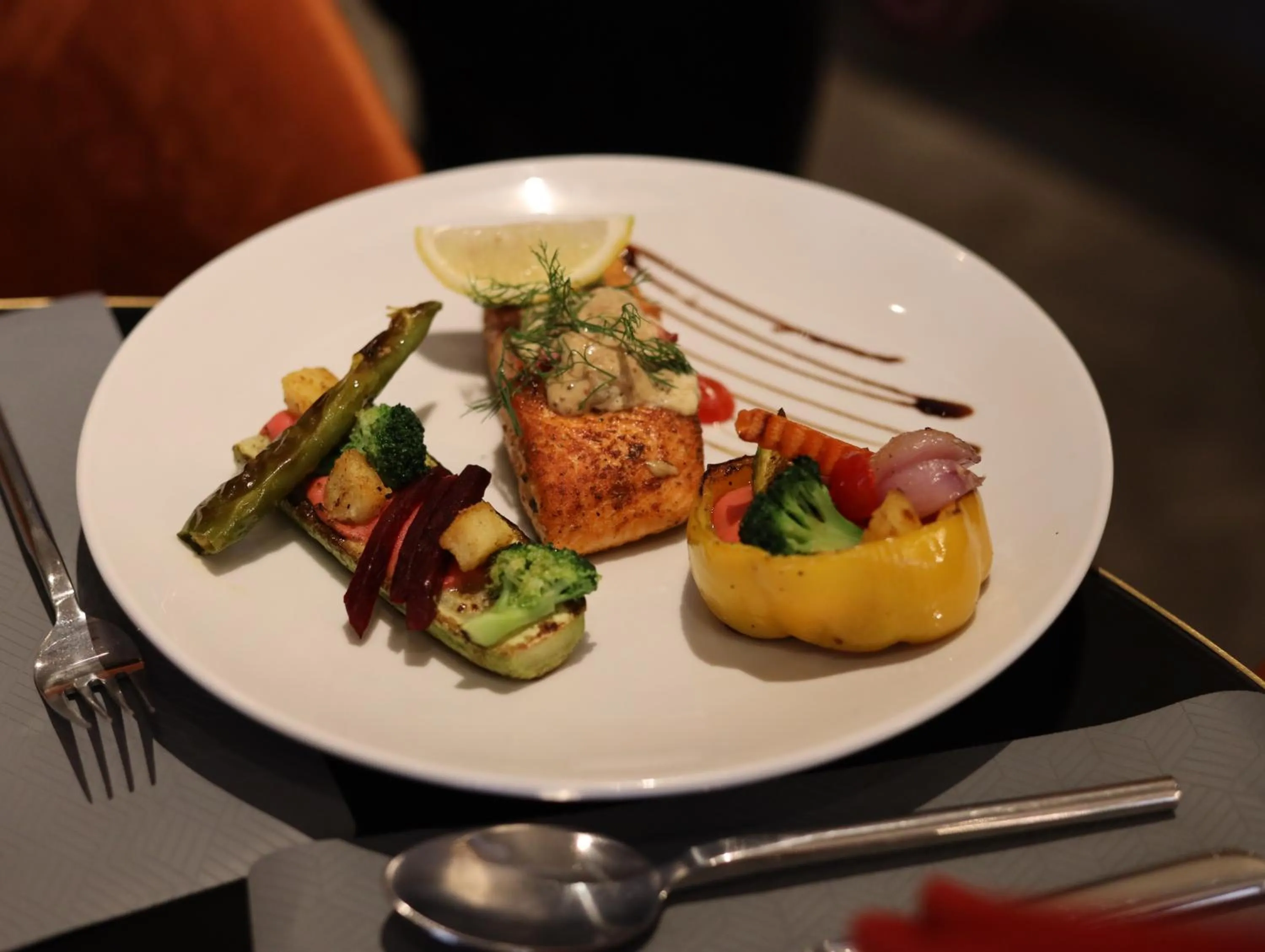 Restaurant/places to eat in La Seine Boutique Hotel