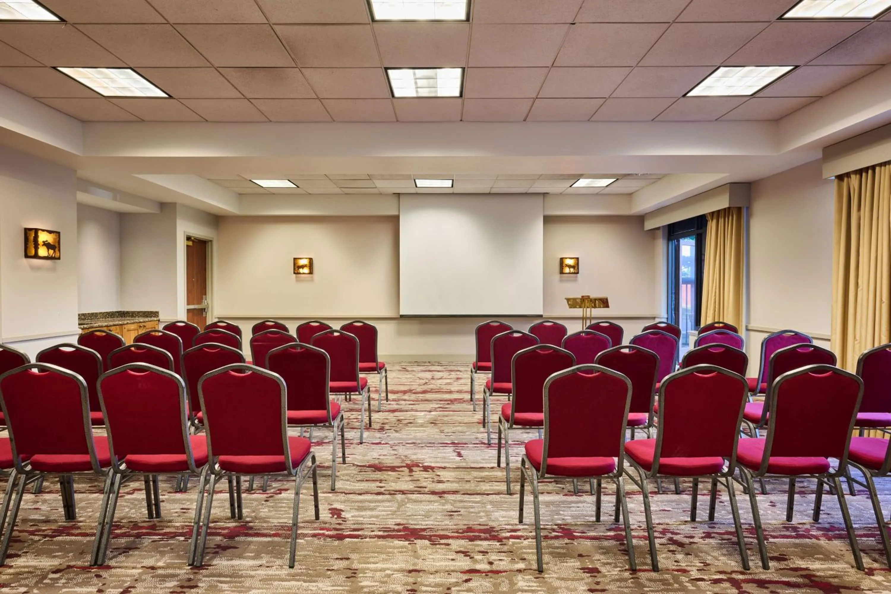 Meeting/conference room in Hilton Garden Inn Anchorage