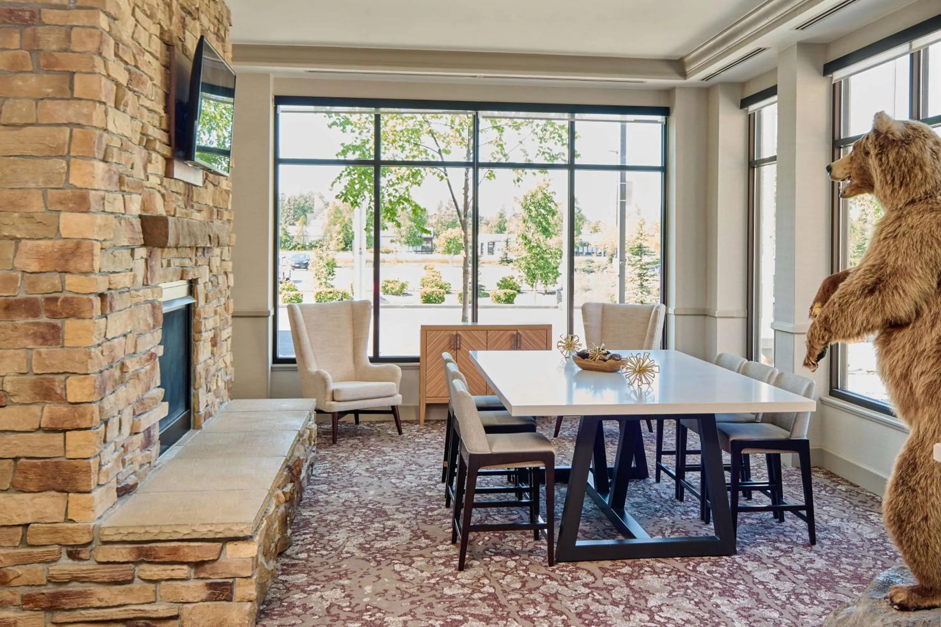 Restaurant/places to eat in Hilton Garden Inn Anchorage