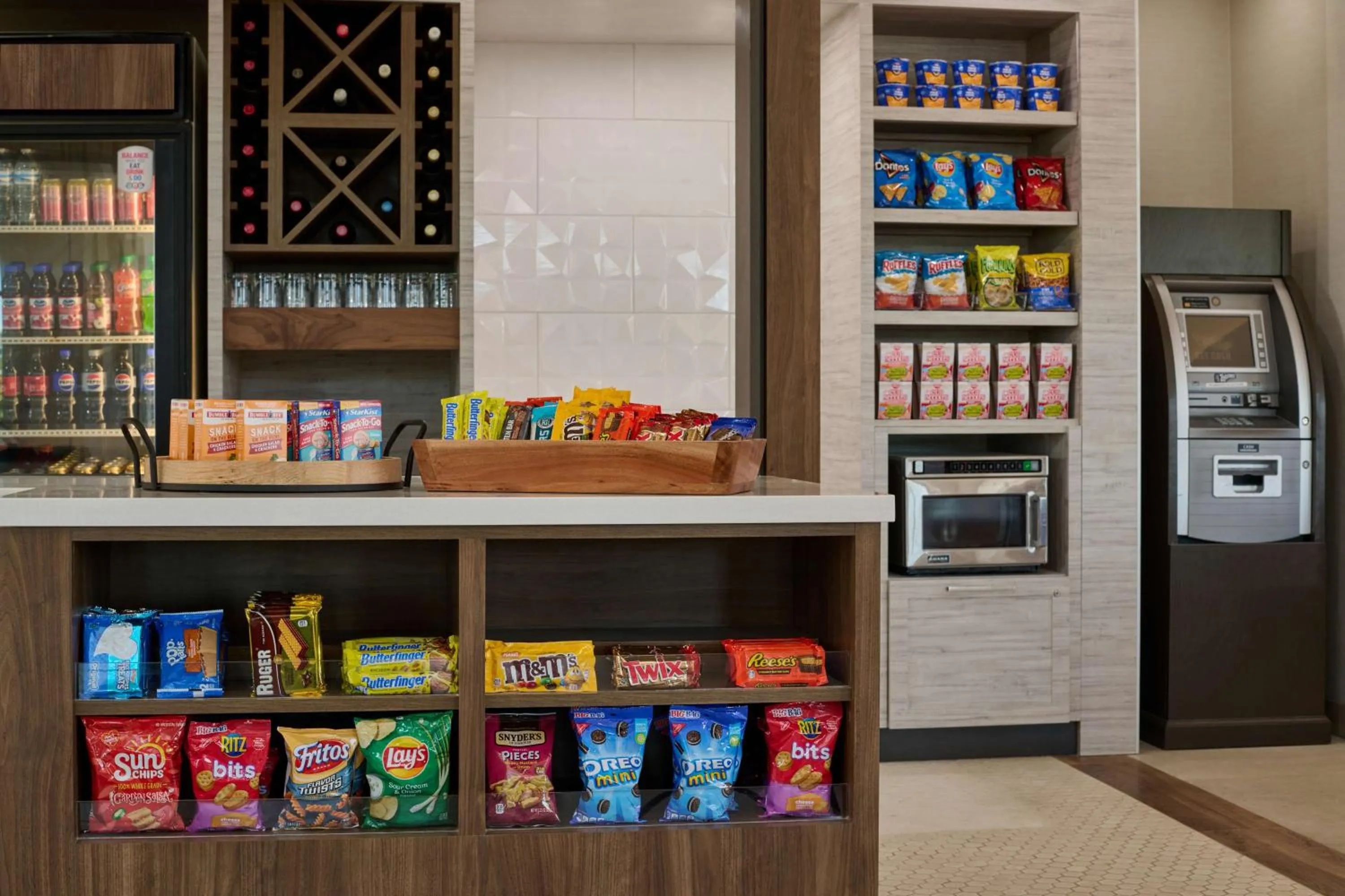 Restaurant/places to eat in Hilton Garden Inn Anchorage