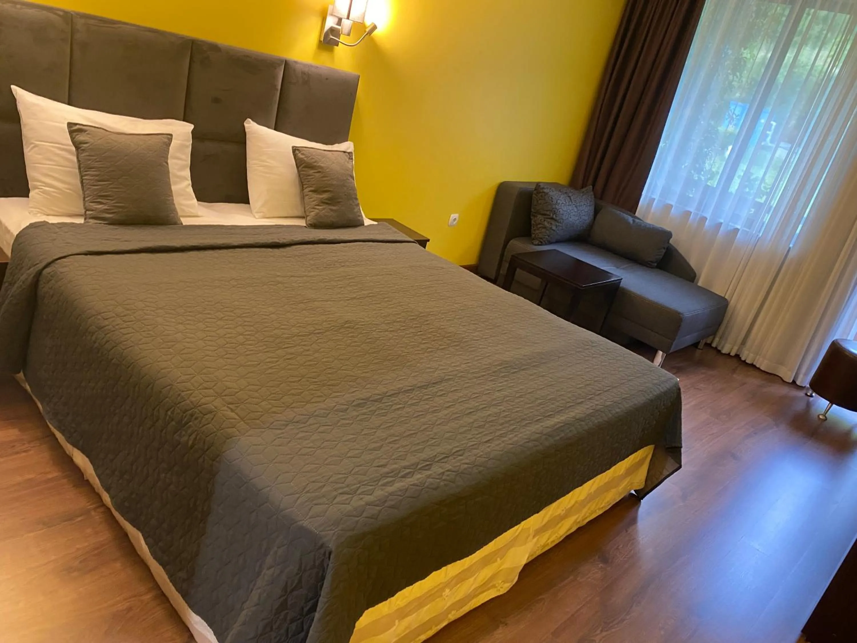 Property building, Bed in Park Hotel Fairy