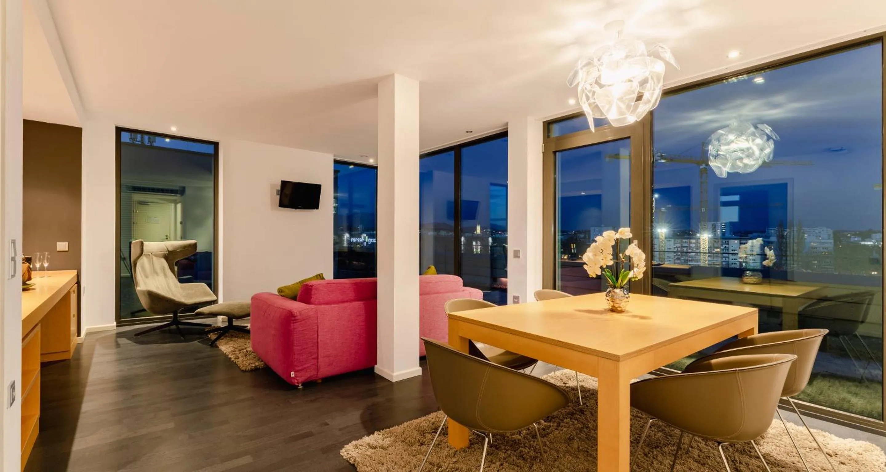 Dining area in PLAZA INN Graz