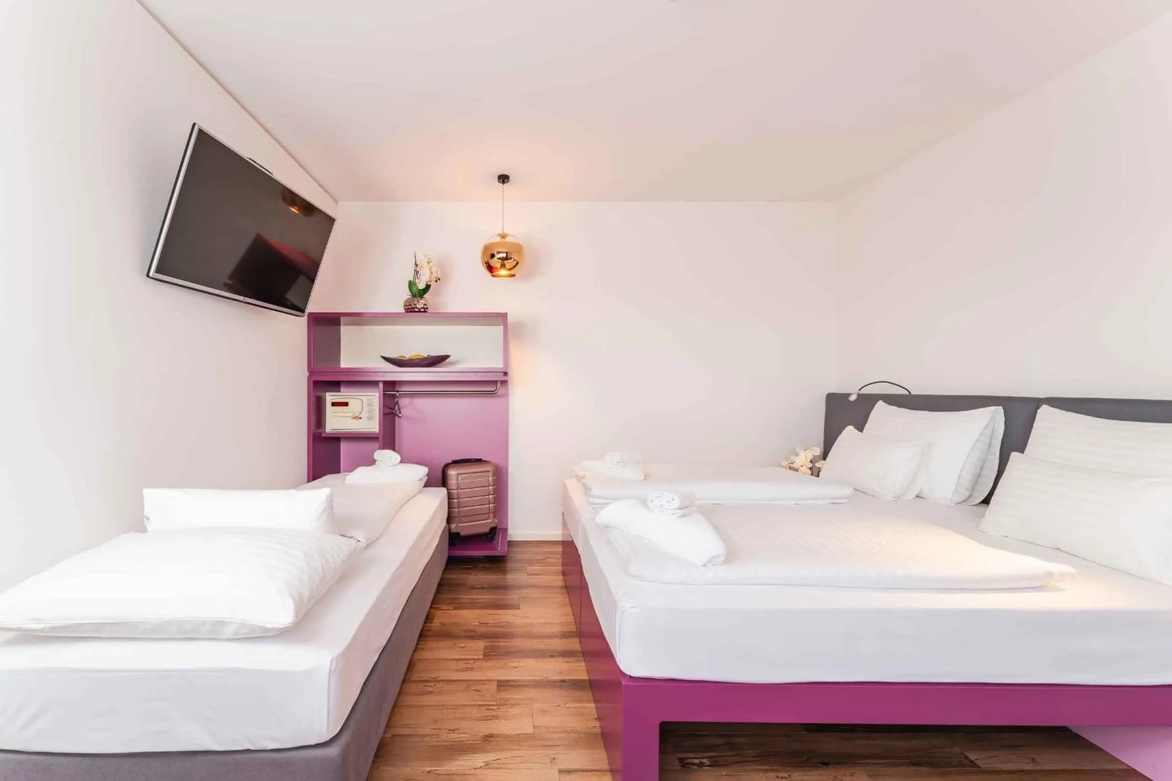 Decorative detail, Bed in Roomz Graz