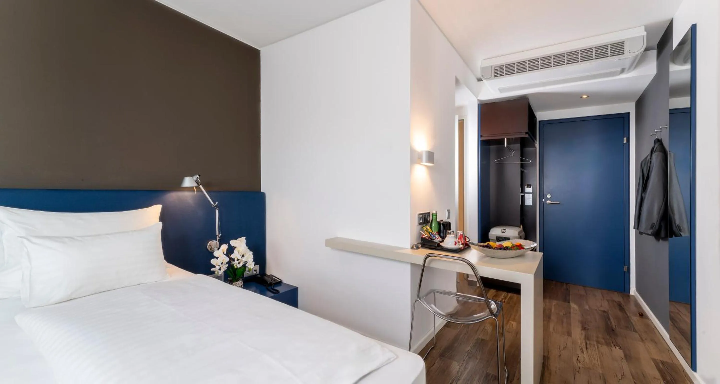 Bed in PLAZA INN Graz