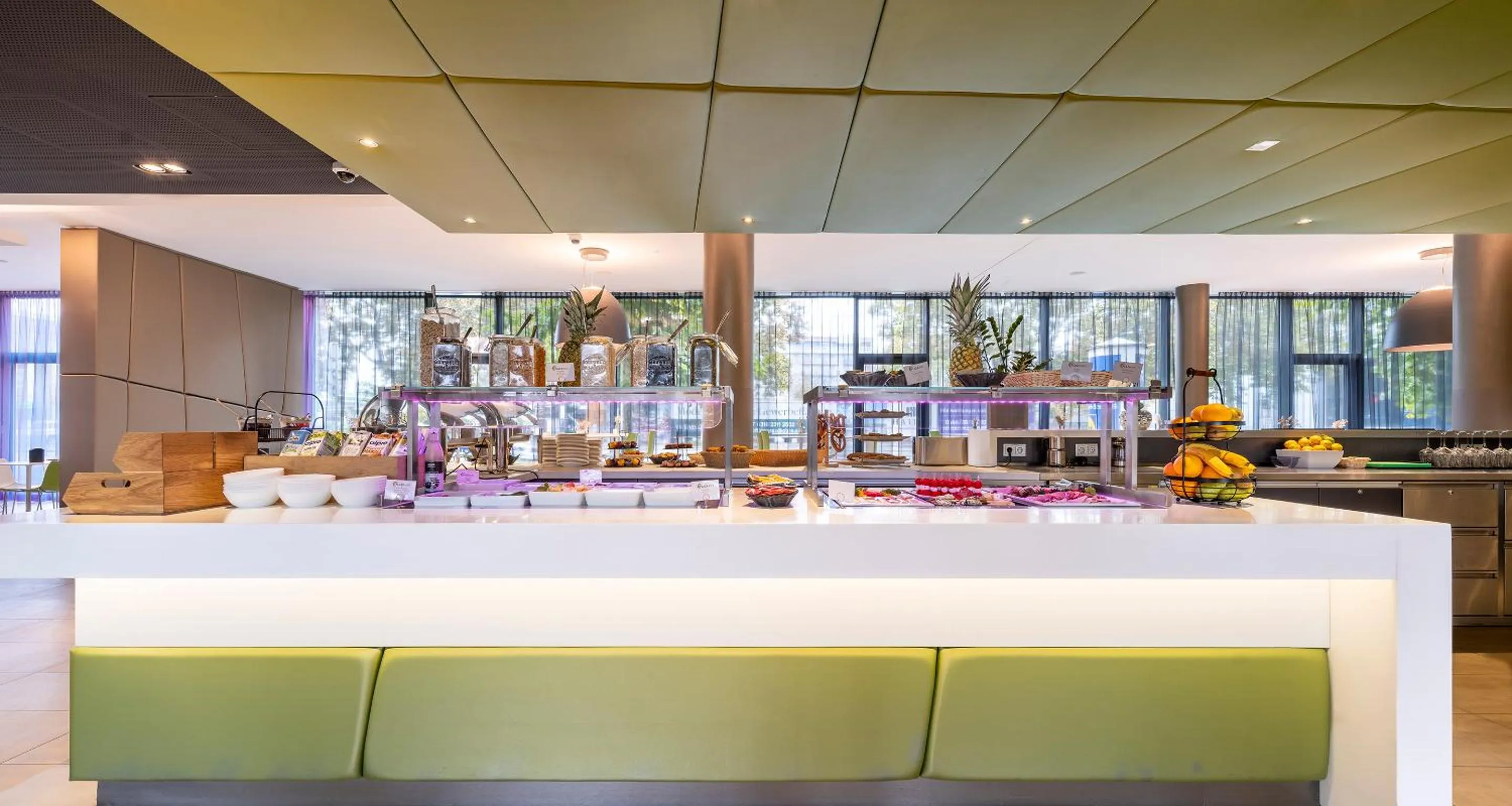 Buffet breakfast in PLAZA INN Graz