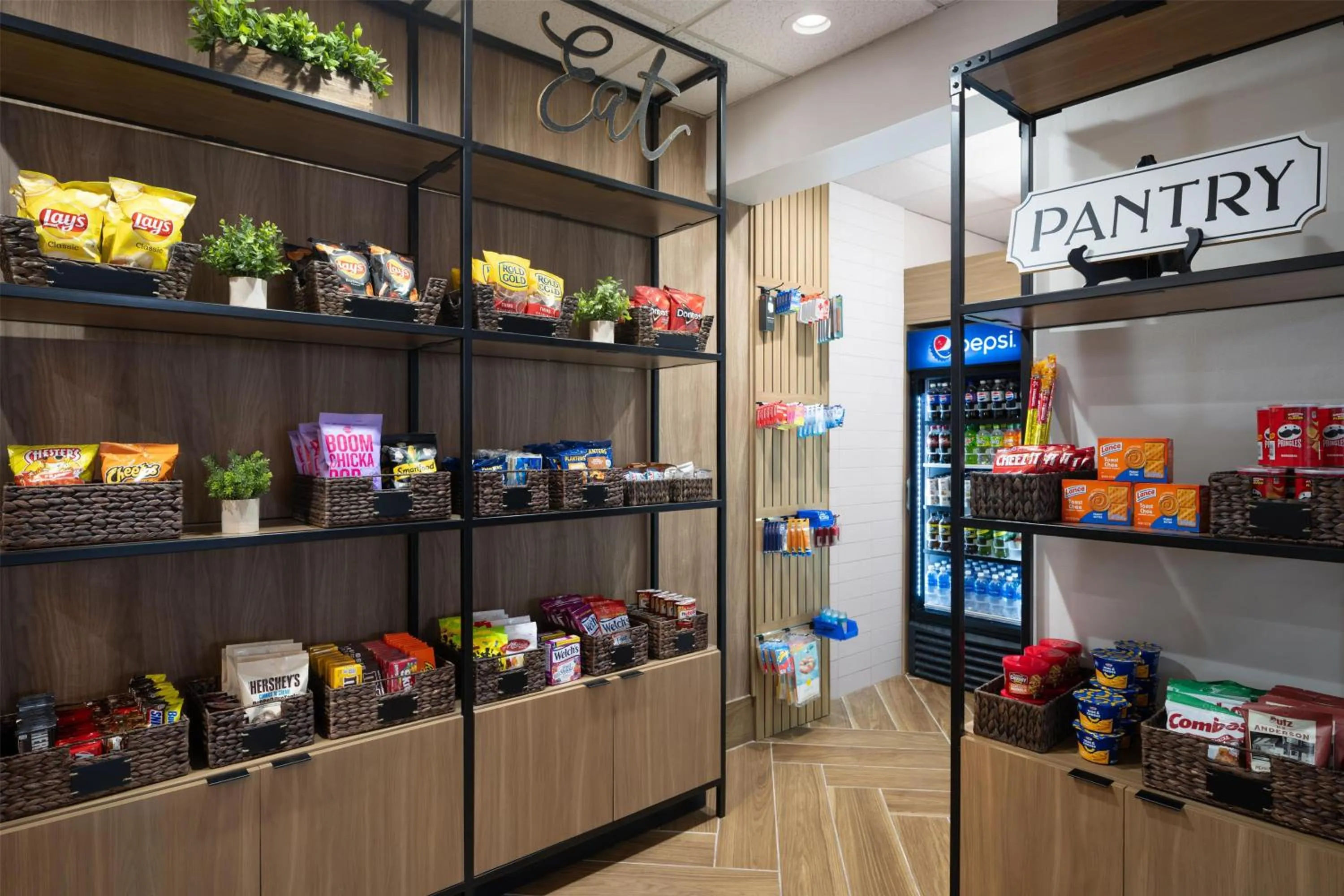 Restaurant/places to eat in Embassy Suites Boca Raton