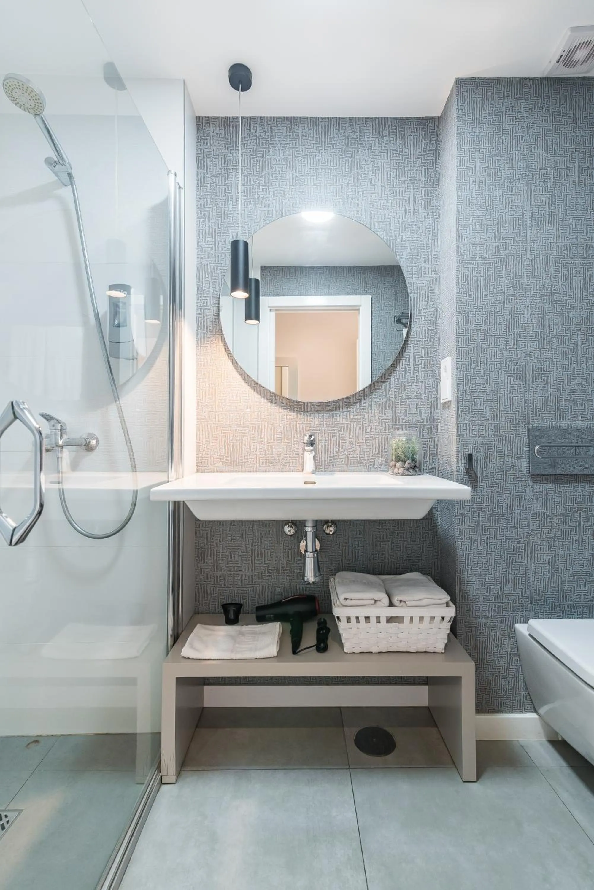 Shower in Smartr Las Palmas