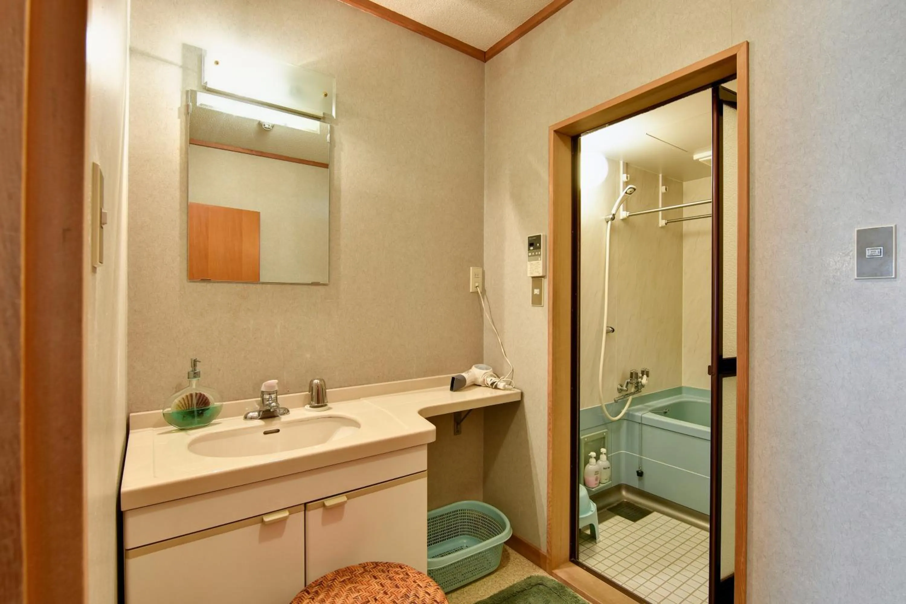 Bathroom in Rakusuien