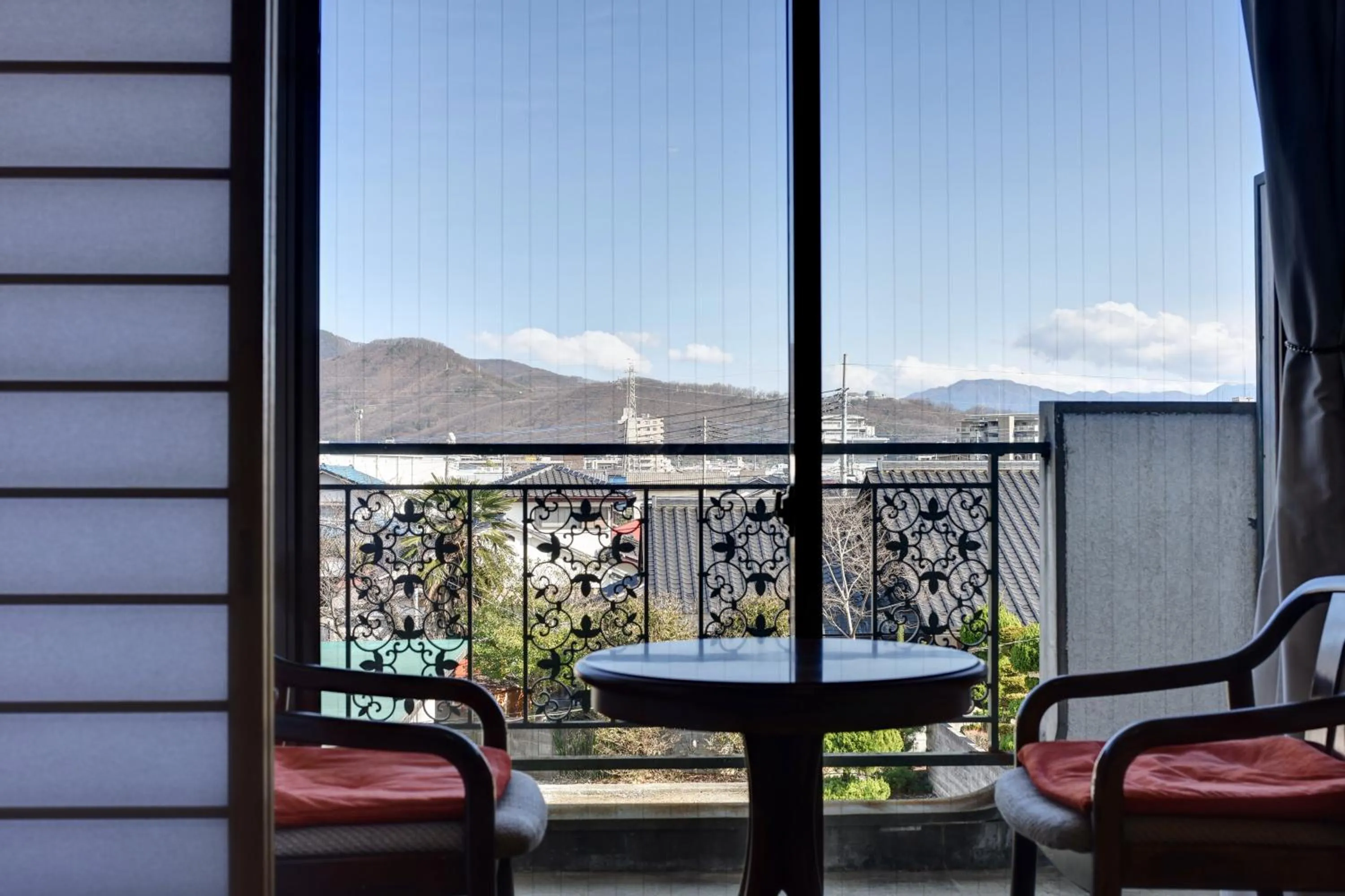 Photo of the whole room in Rakusuien