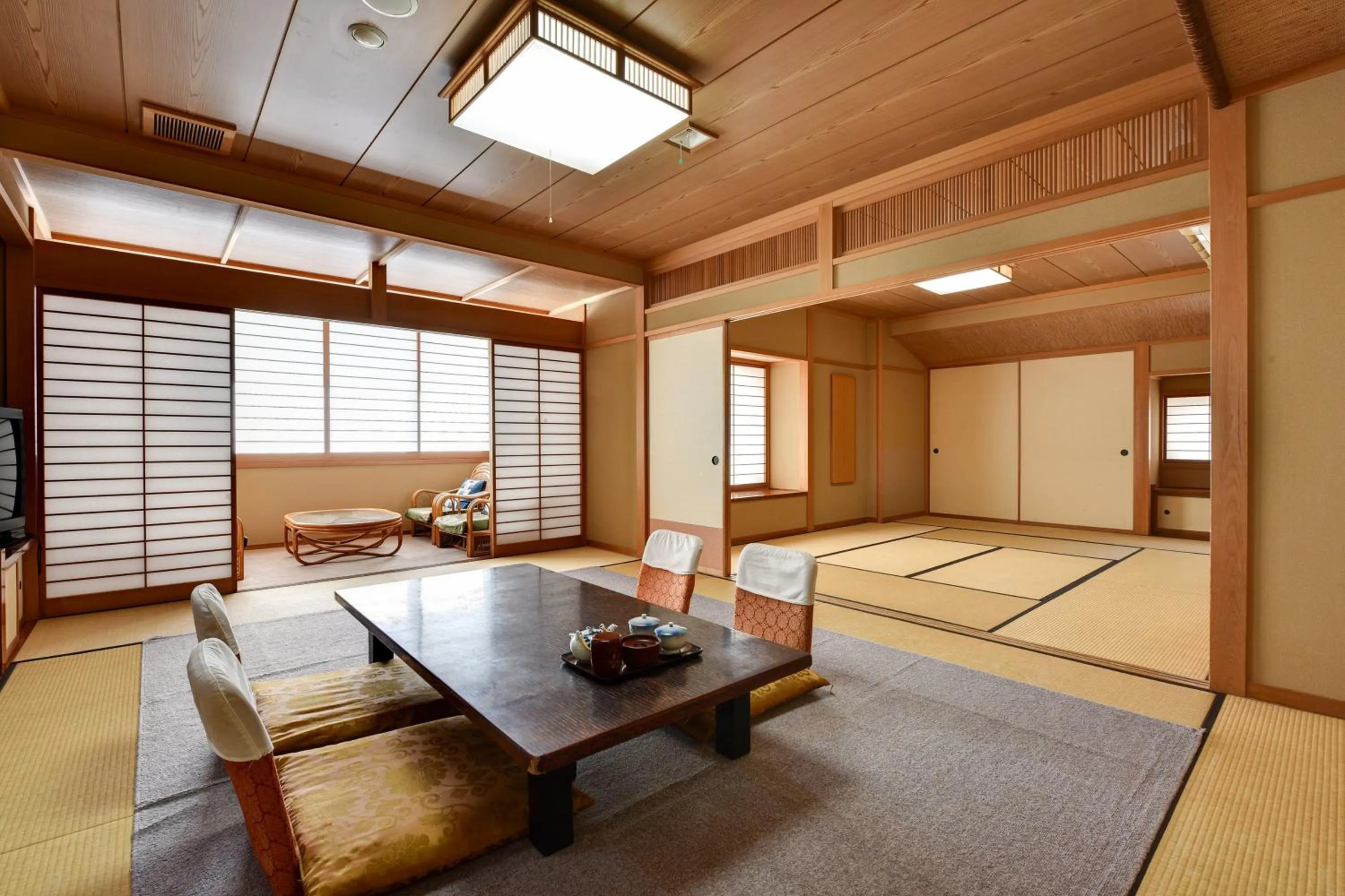 Photo of the whole room in Rakusuien