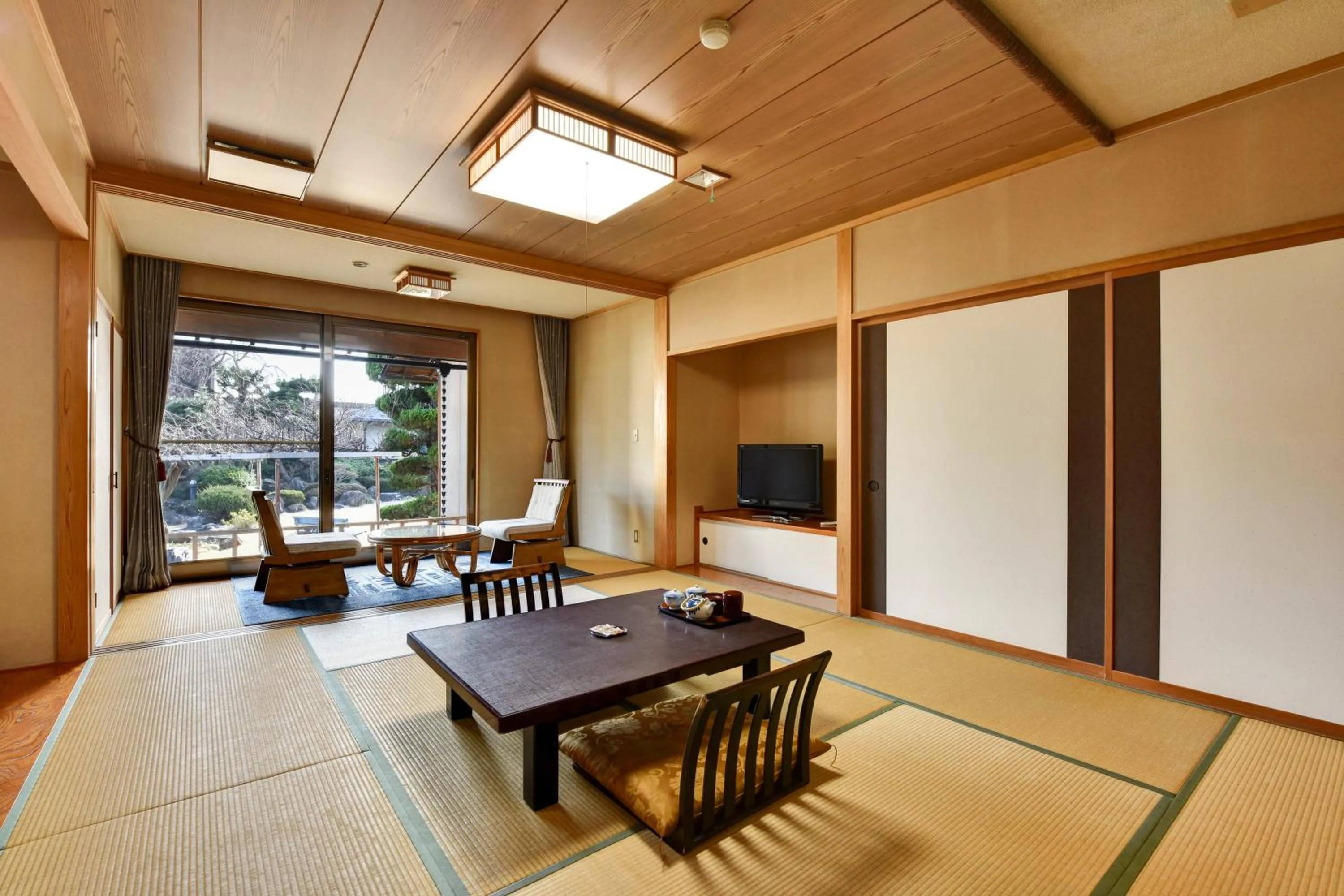 Photo of the whole room in Rakusuien