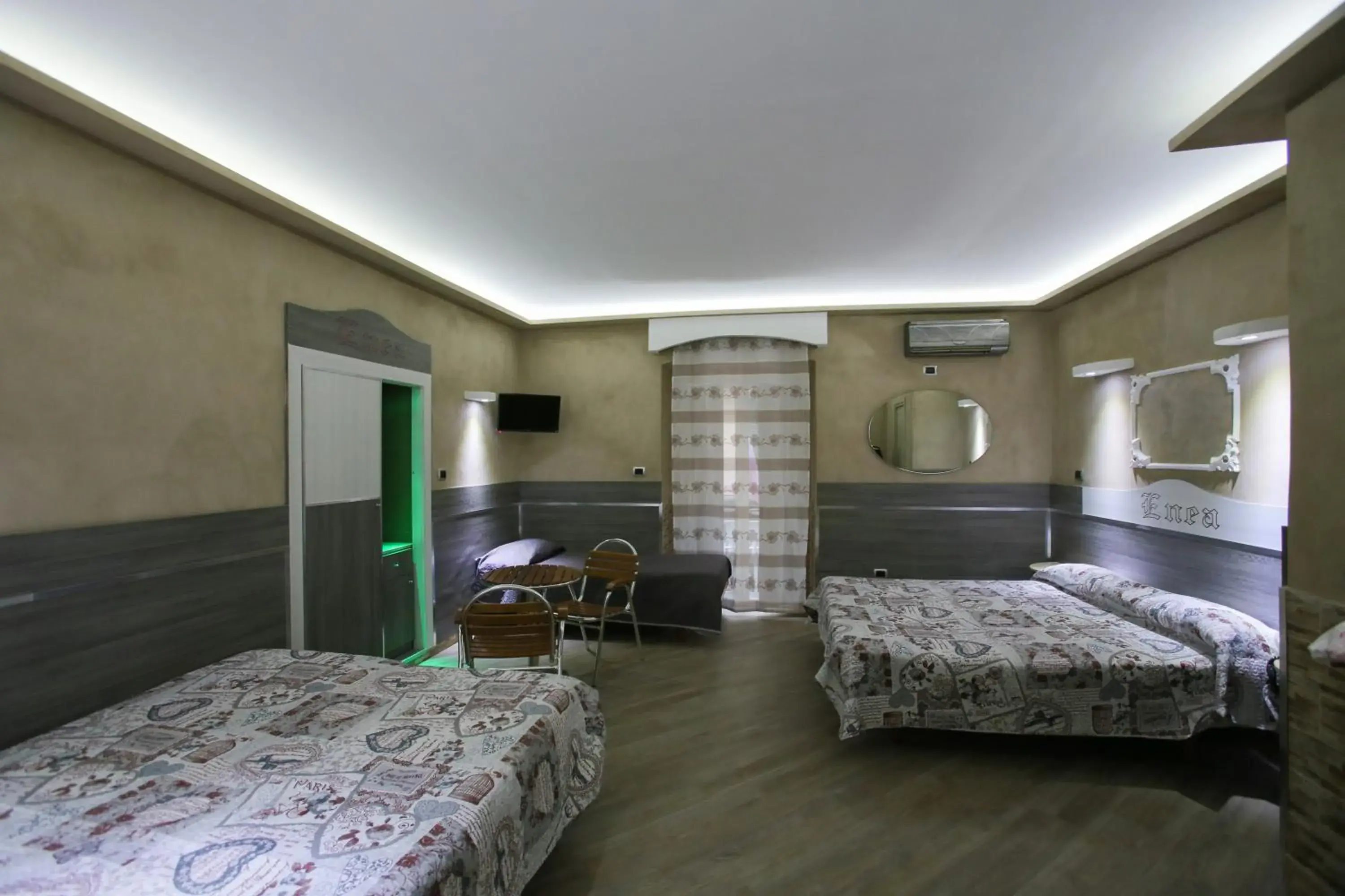 Family Room in Pensione Enea Family Room in Pensione Enea