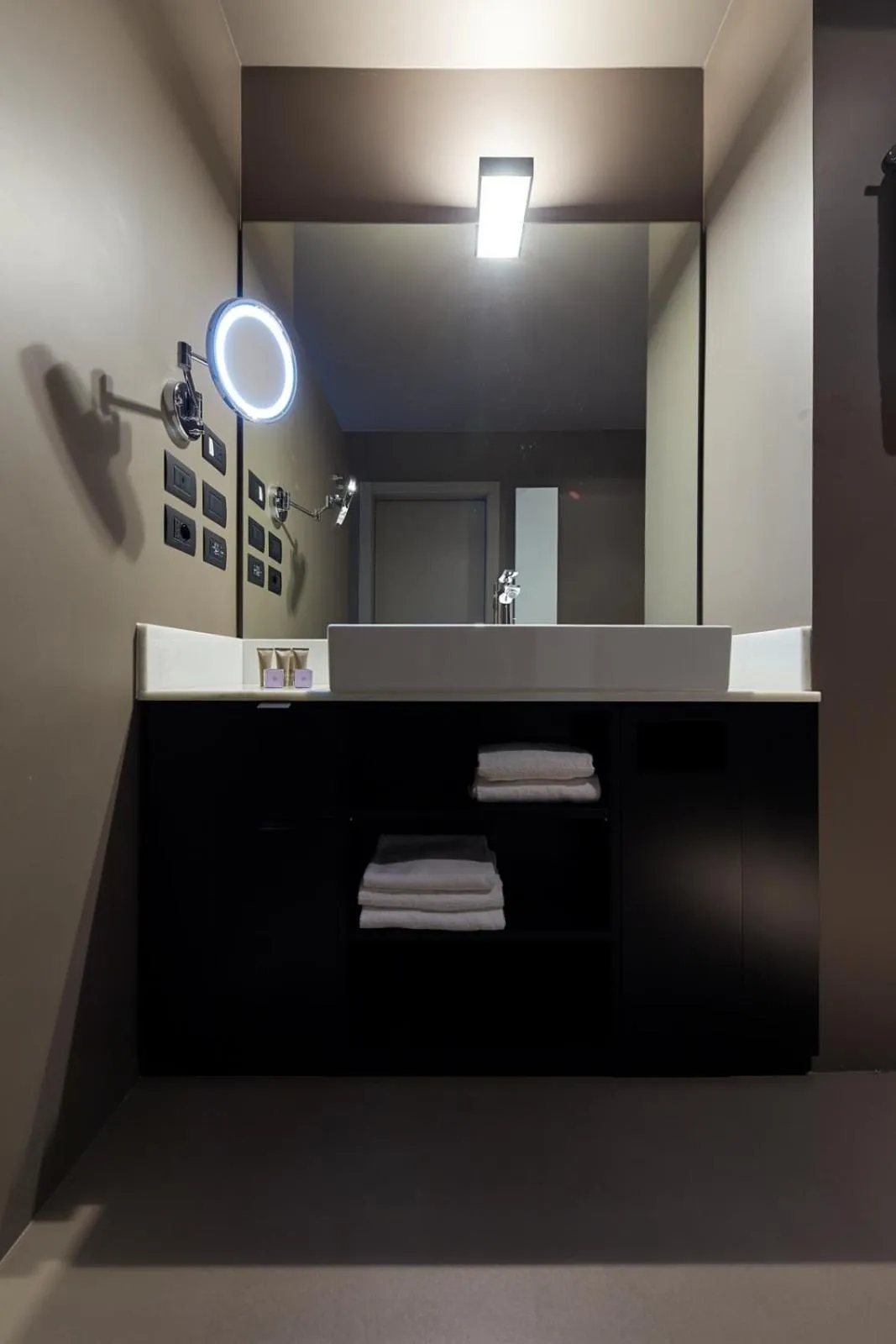 Bathroom in Delparco Hotel