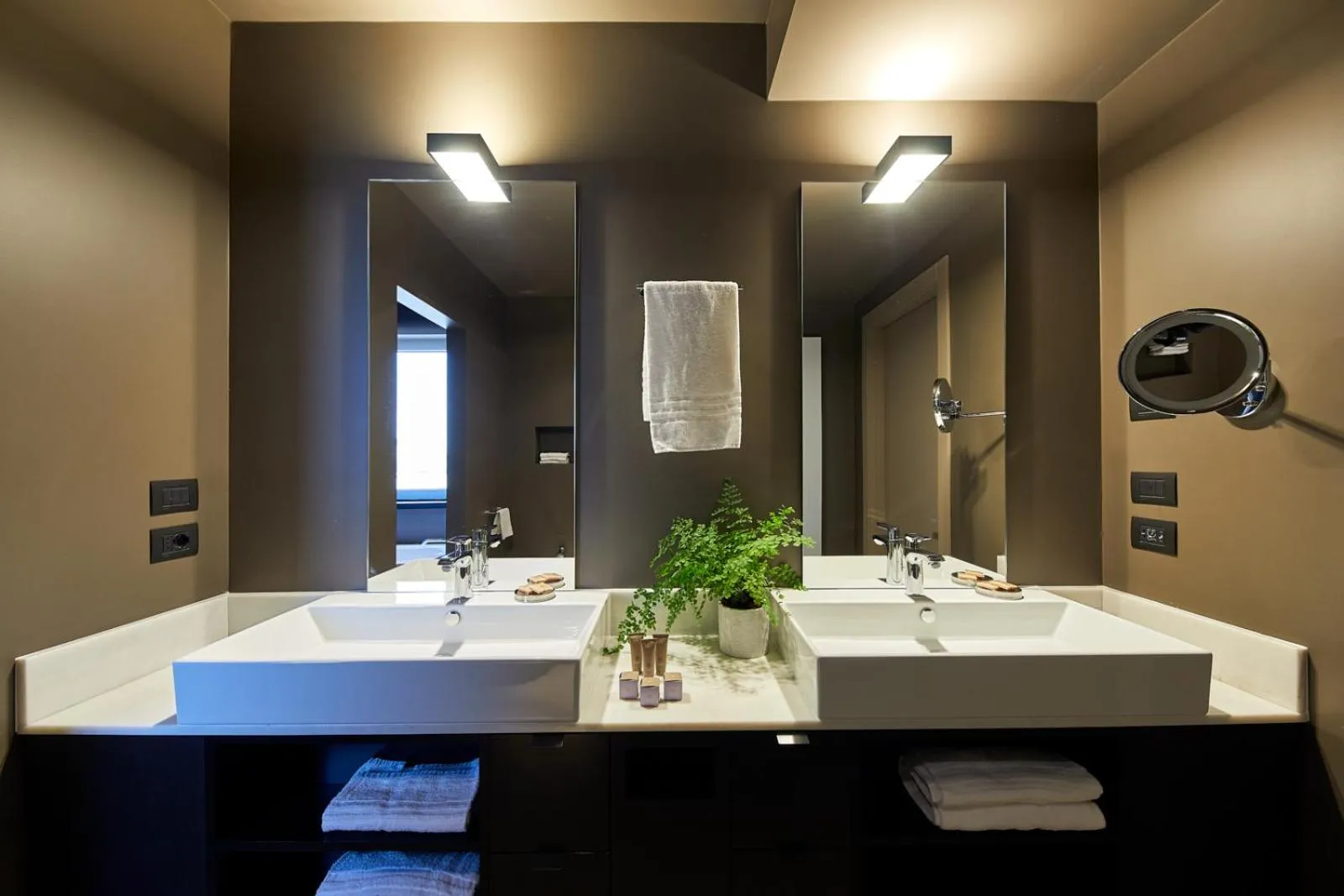 Bathroom in Delparco Hotel