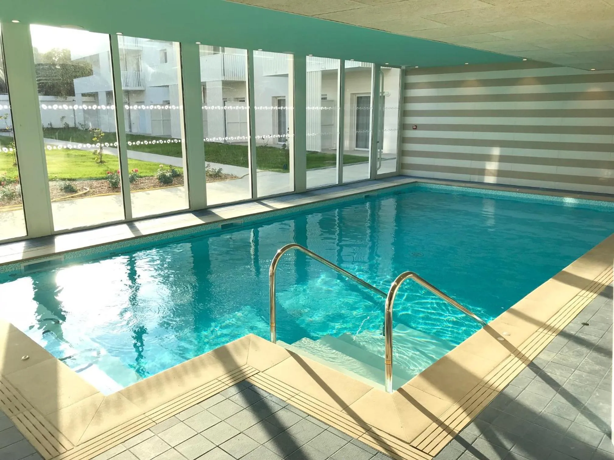Swimming pool in DOMITYS LES PAGELLES
