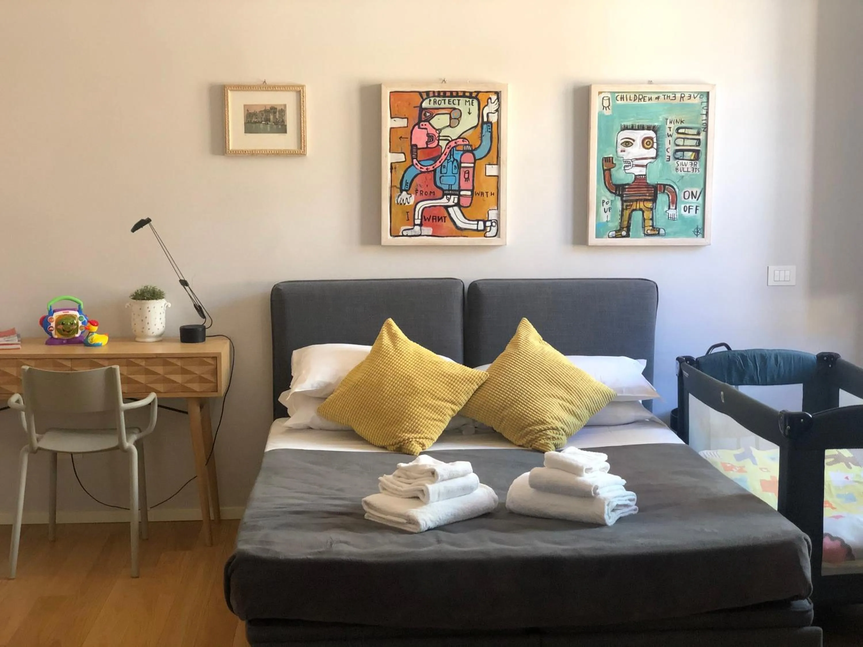 Bed in Belsiana Luxury Apartment