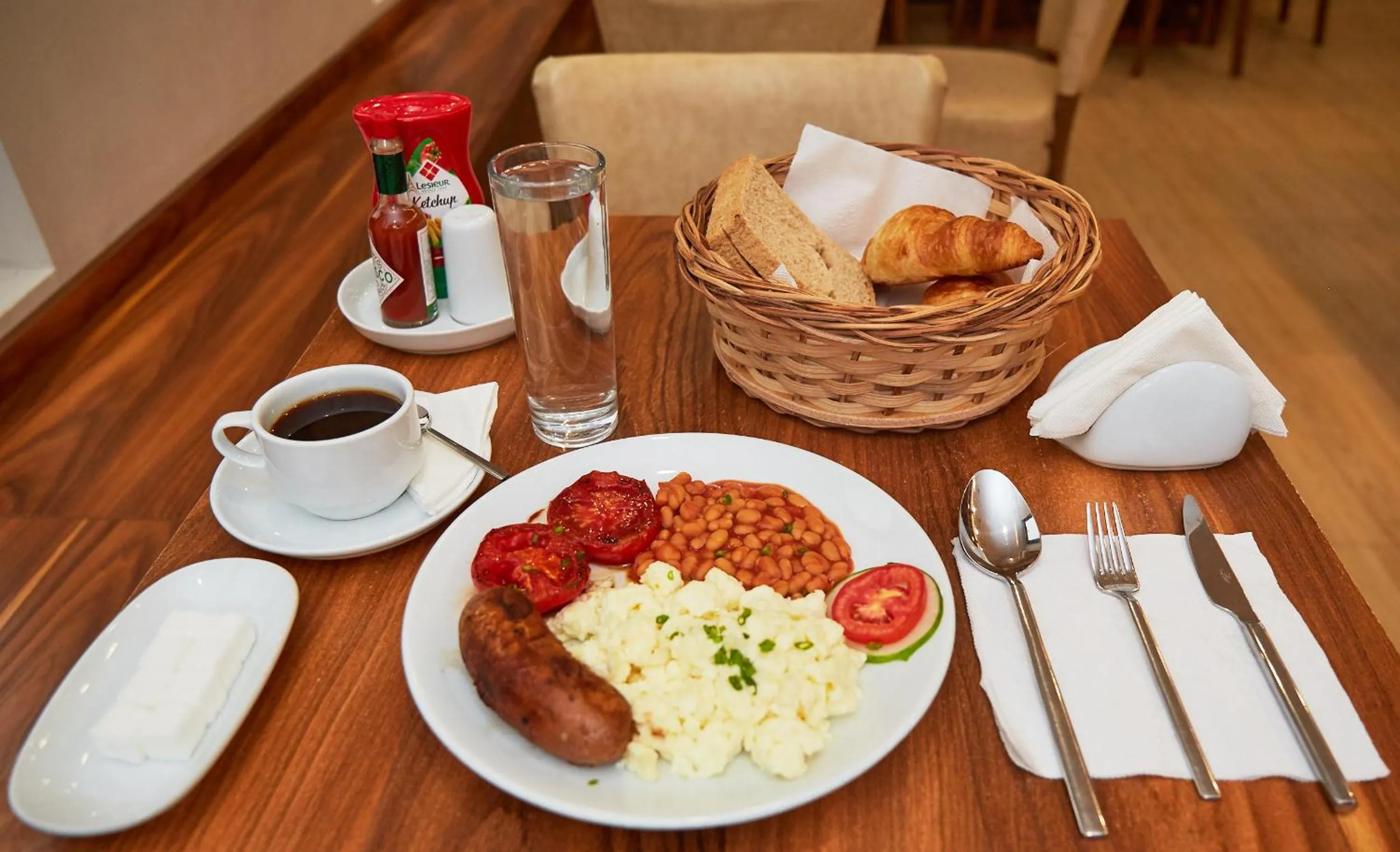 BBQ facilities in The Cabin Hotel