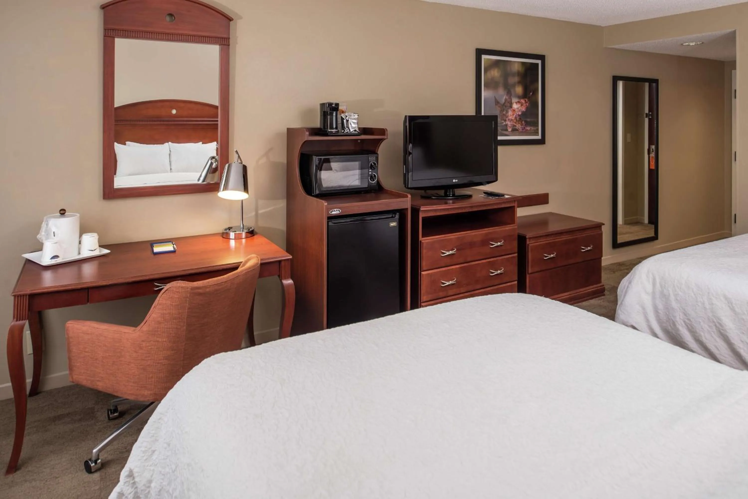 Bedroom, Bed in Hampton Inn Columbia Northeast-Fort Jackson Area