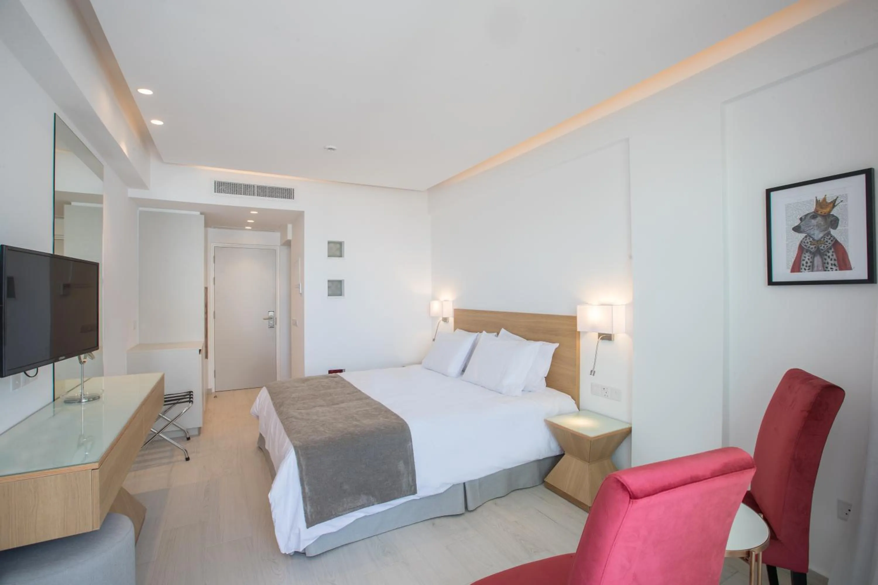 Photo of the whole room, Bed in Kokkinos Boutique Hotel