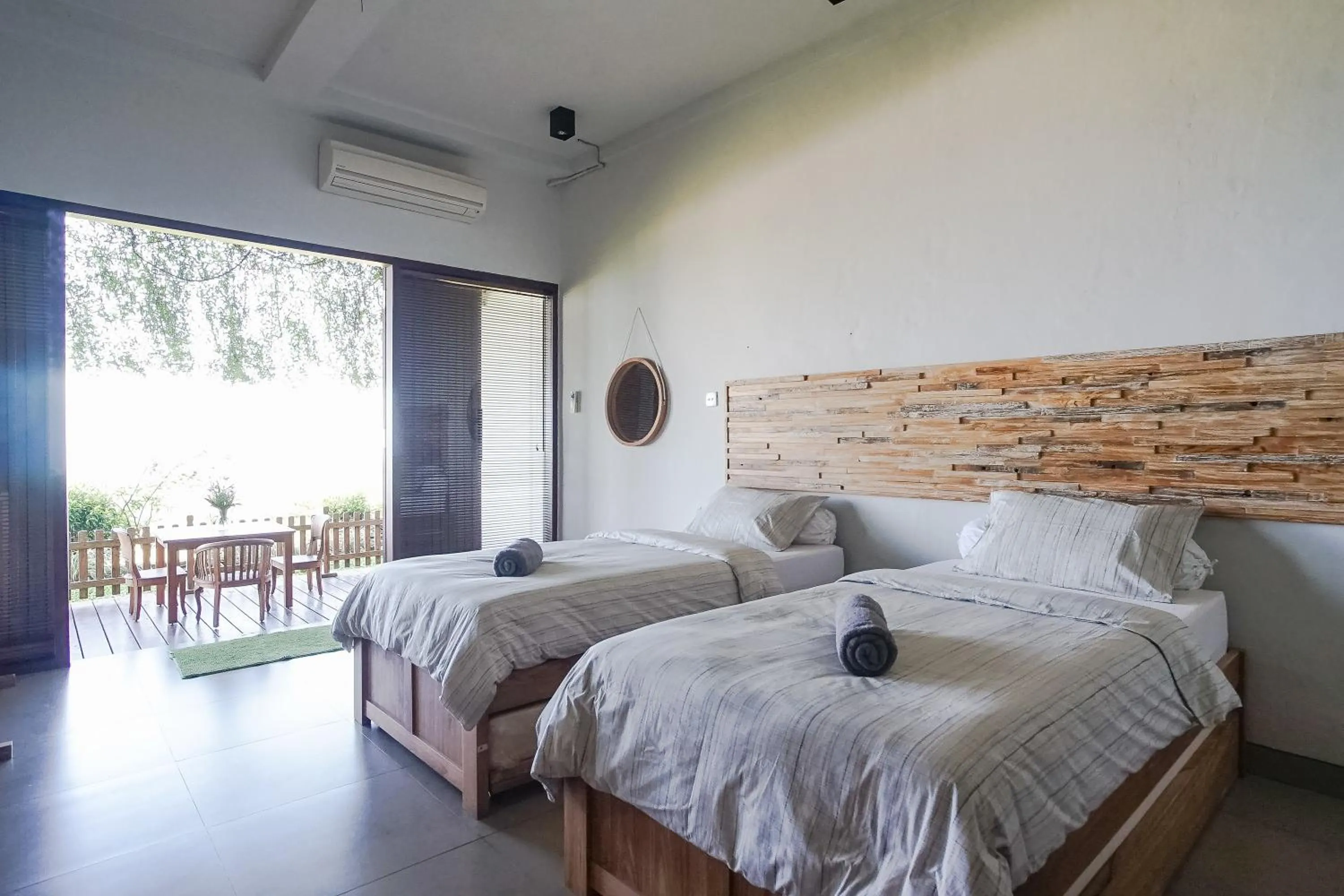 Bed in The Ocean Views Luxury Villas & Apartment