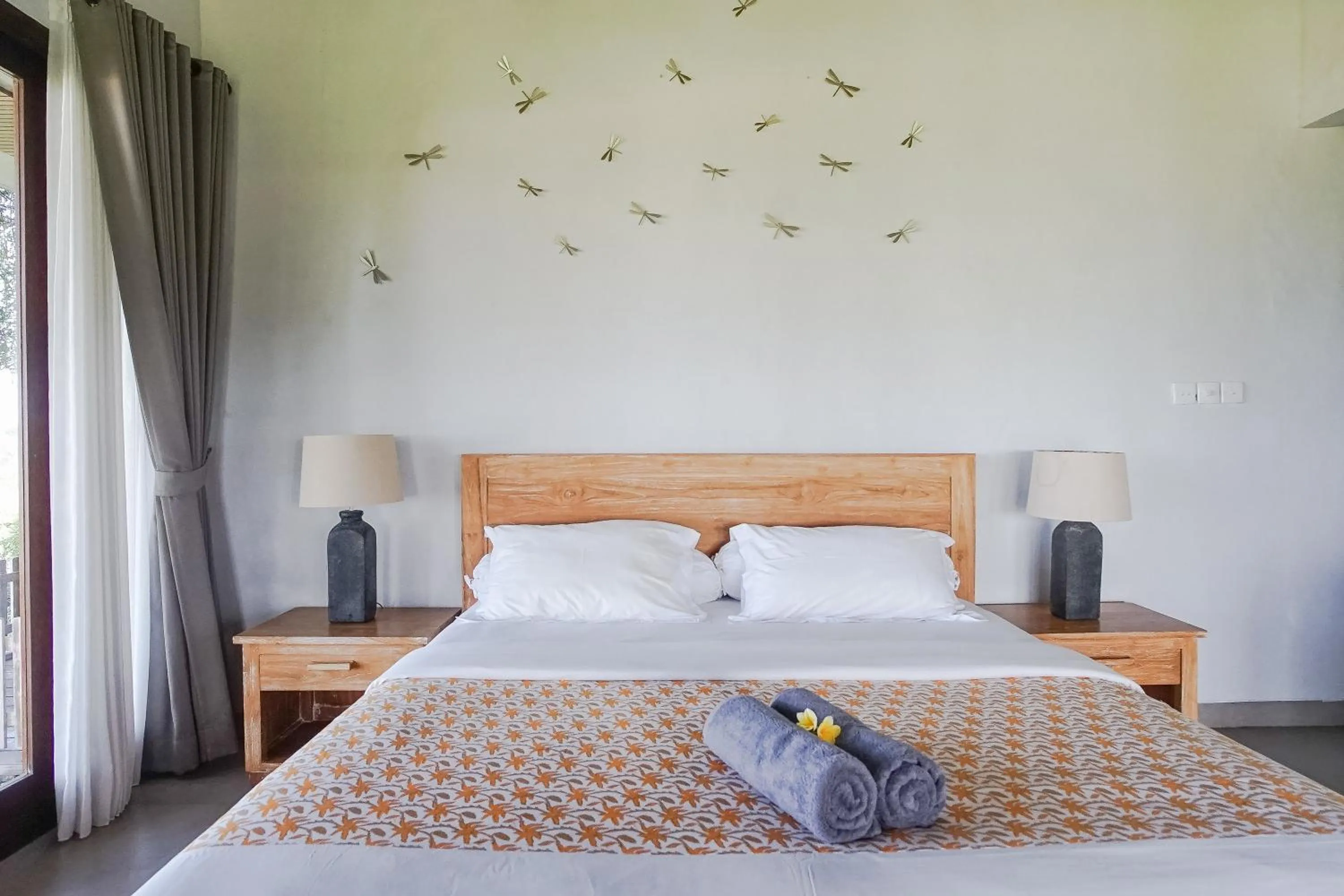 Bed in The Ocean Views Luxury Villas & Apartment