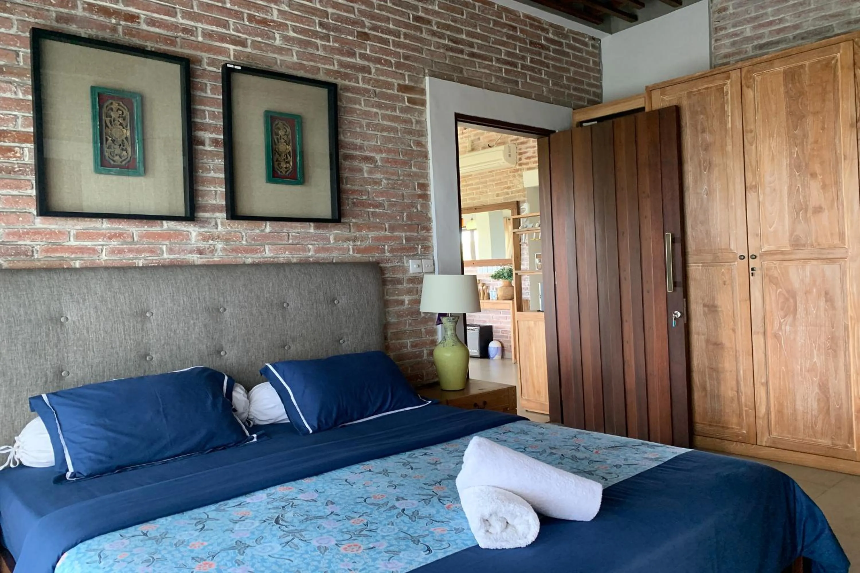 Bed in The Ocean Views Luxury Villas & Apartment