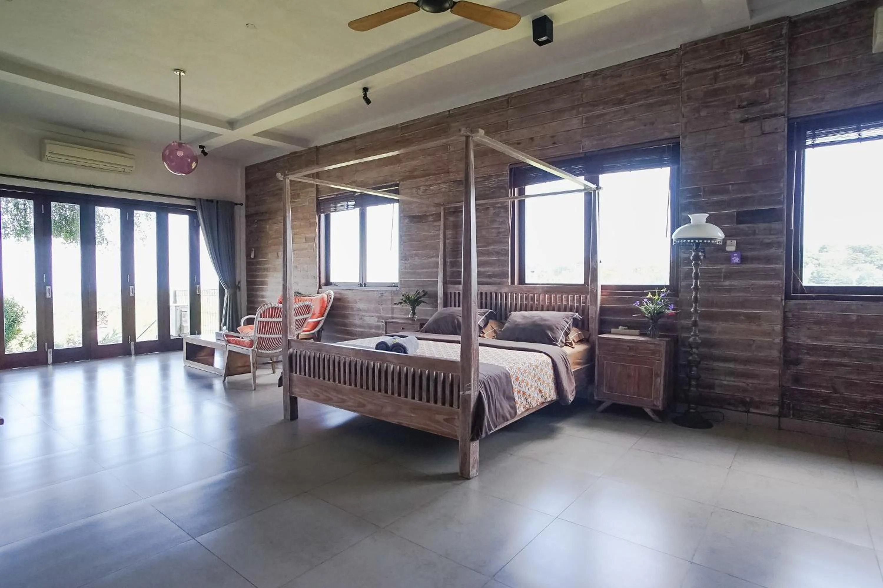 Bed in The Ocean Views Luxury Villas & Apartment