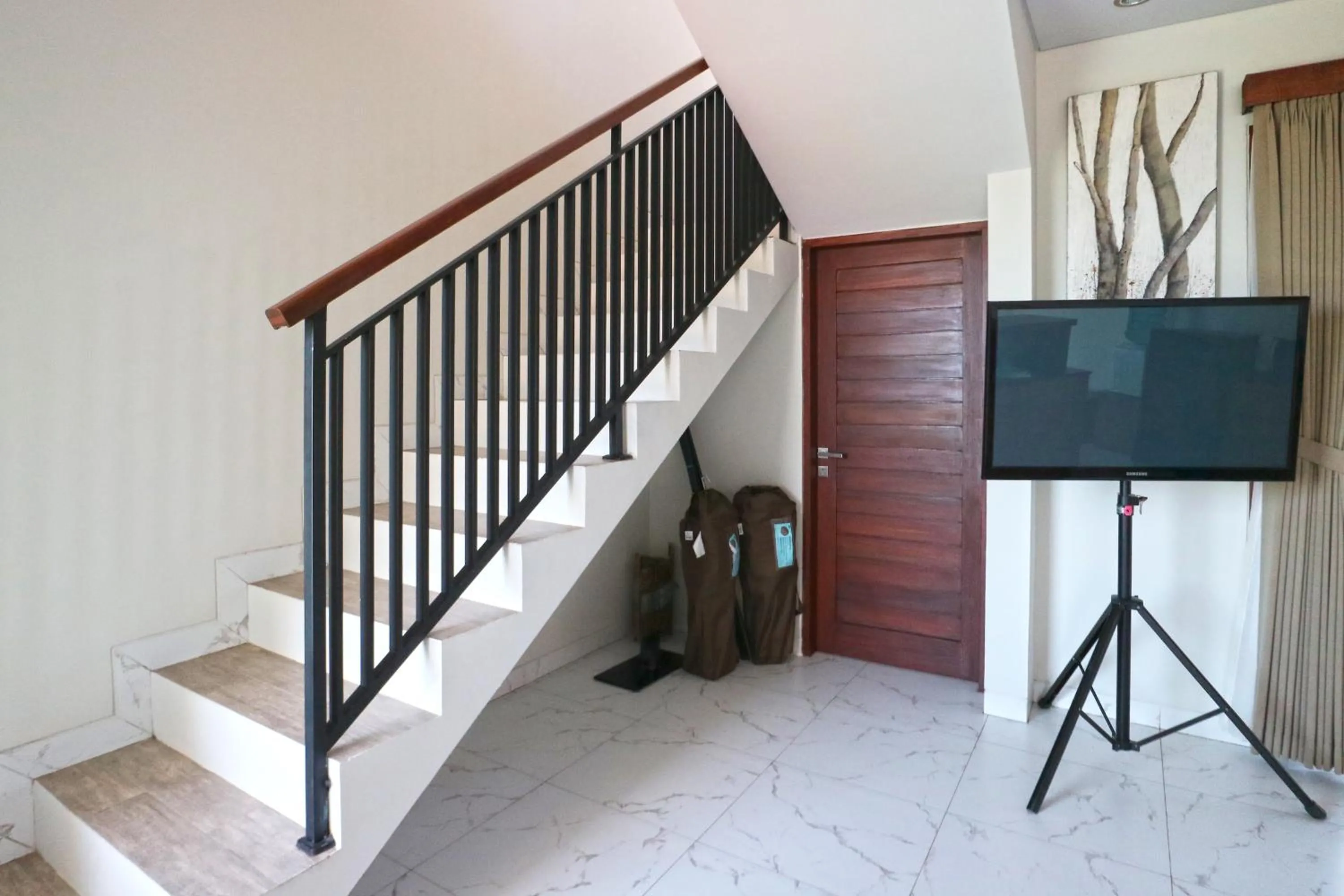 Area and facilities in The Ocean Views Luxury Villas & Apartment