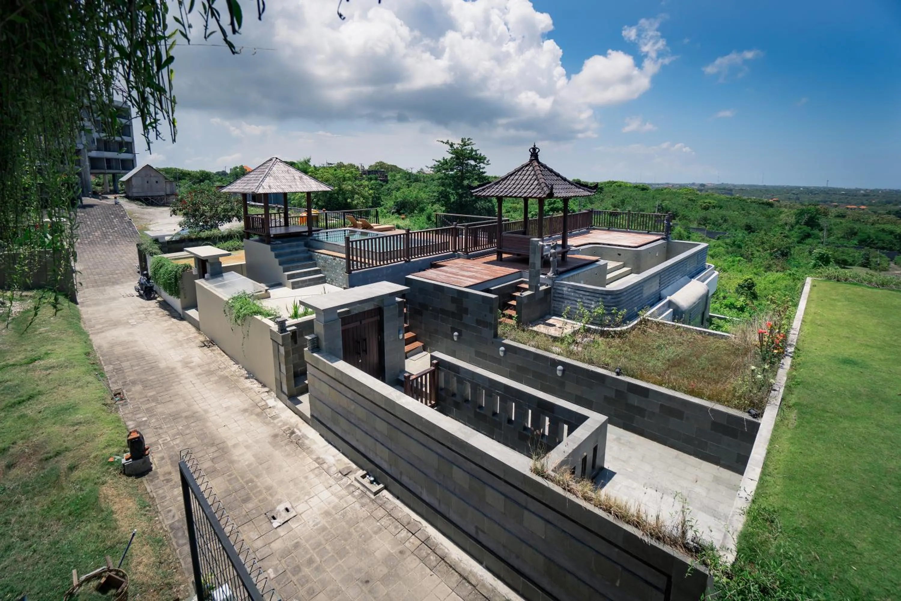 Property building in The Ocean Views Luxury Villas & Apartment