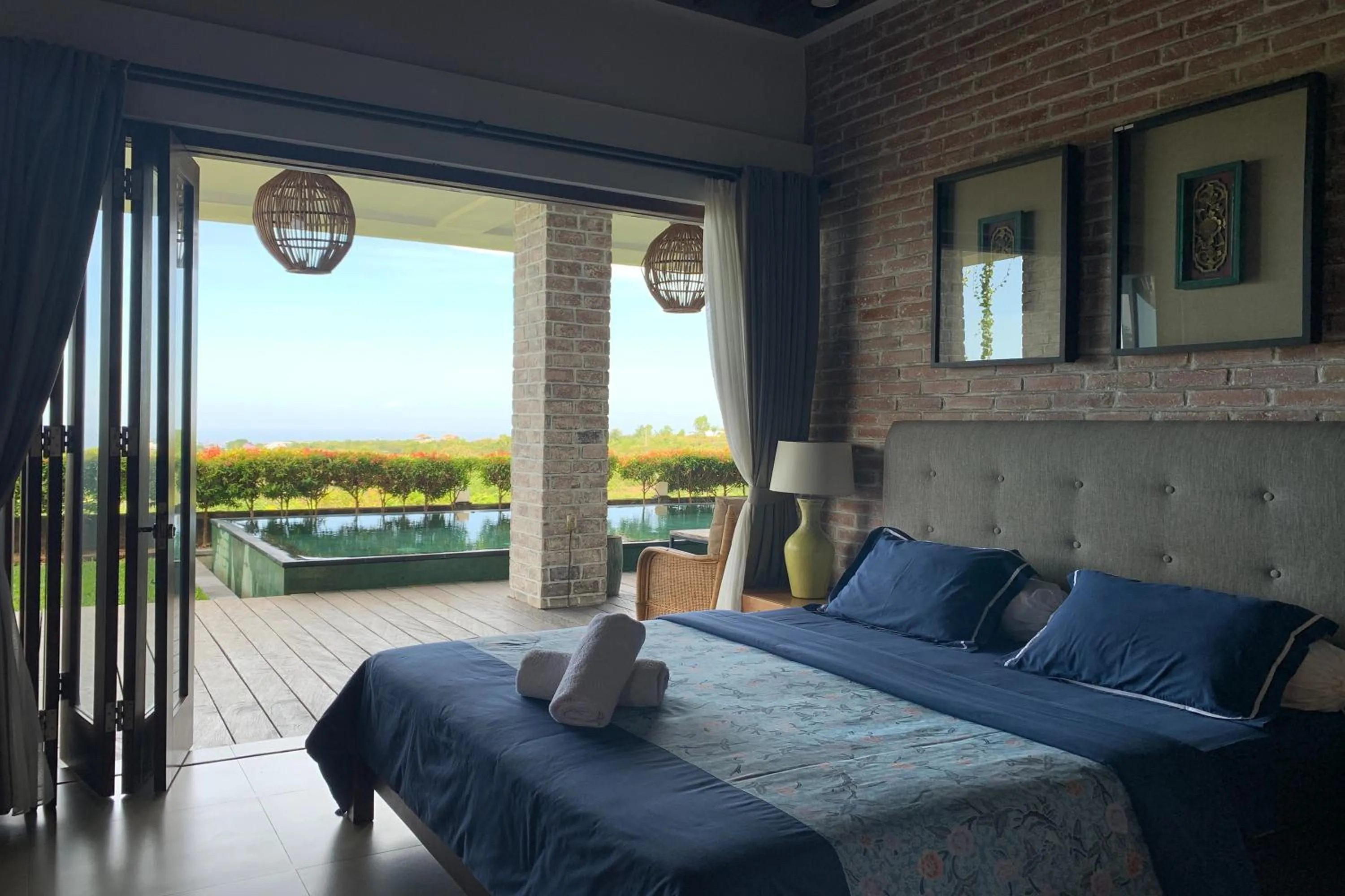 Bed in The Ocean Views Luxury Villas & Apartment