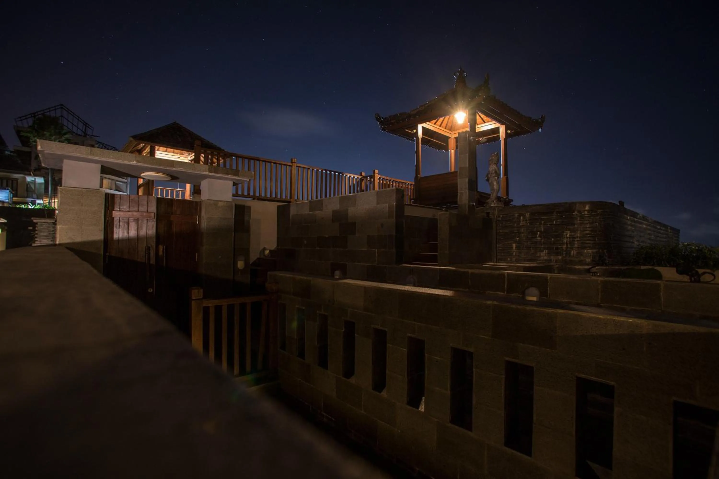 Property building in The Ocean Views Luxury Villas & Apartment