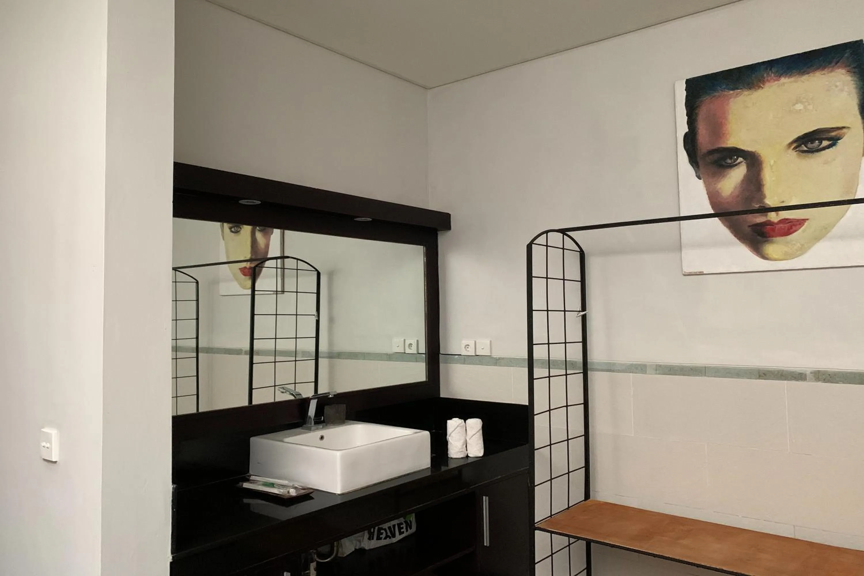 Bed in The Ocean Views Luxury Villas & Apartment